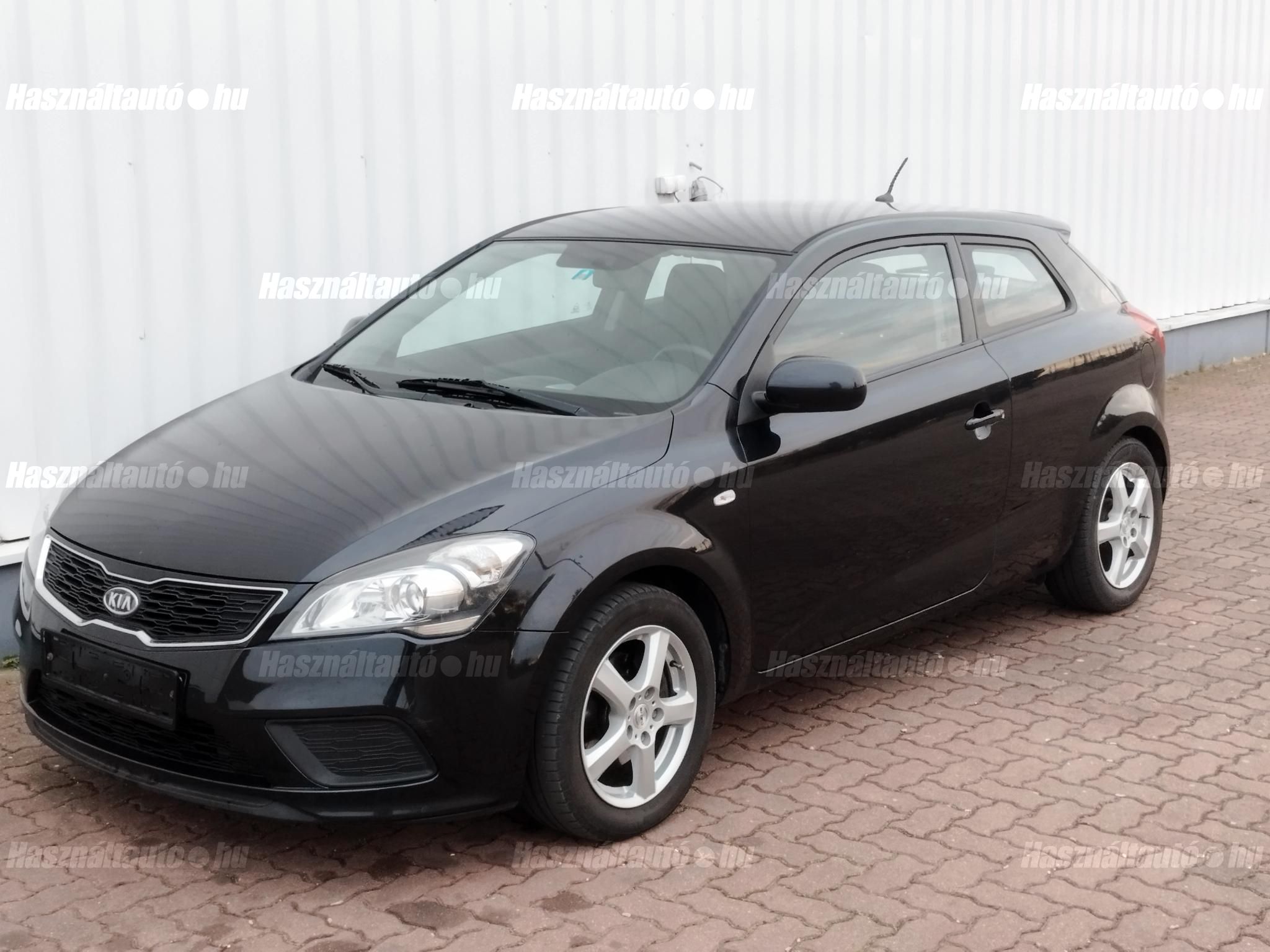 KIA PRO CEE'D 2011/6 - 1