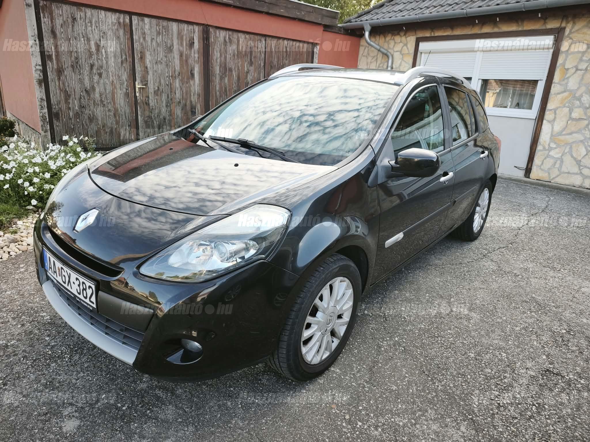 RENAULT CLIO 2010/4 - 1