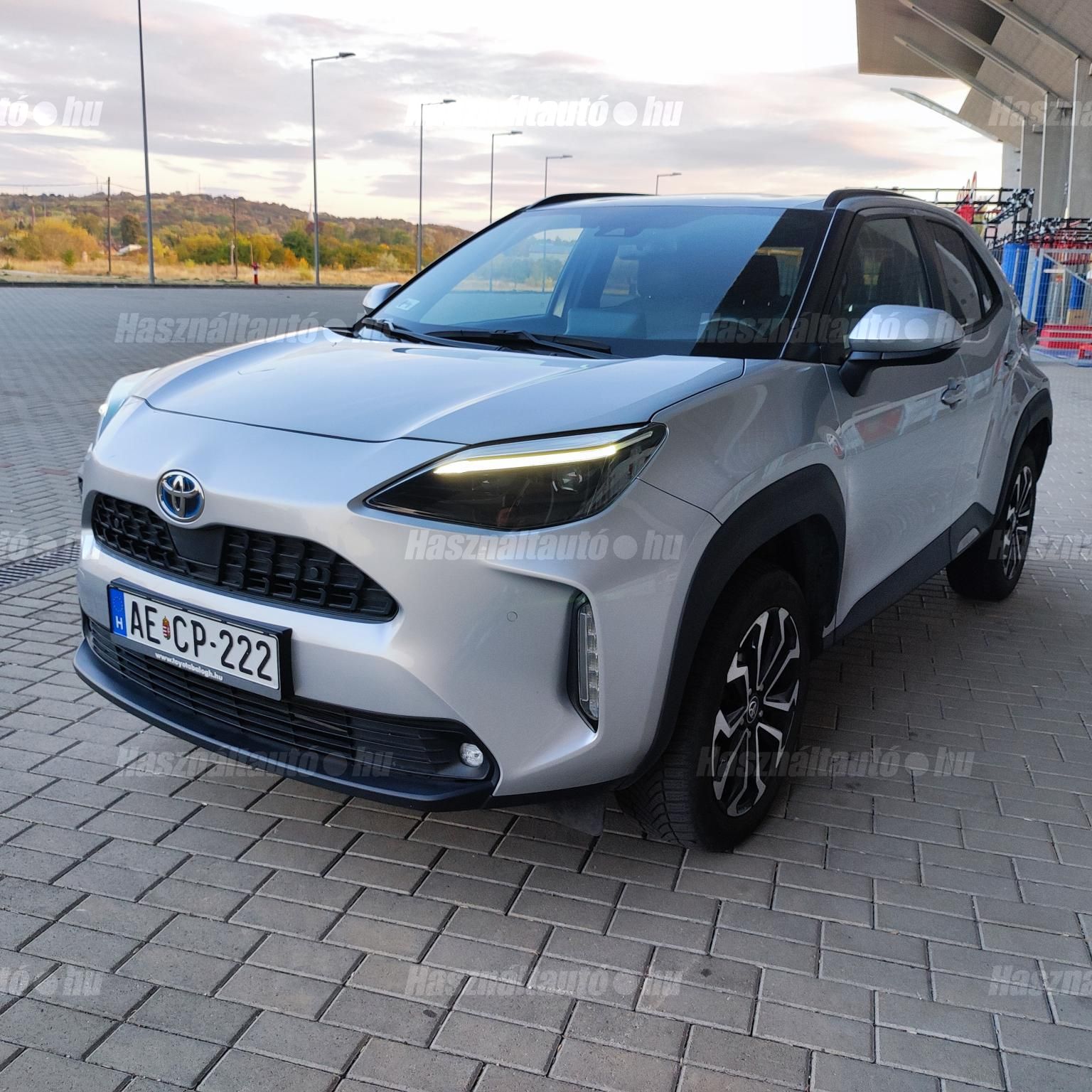 TOYOTA YARIS CROSS 2023/6 - 1
