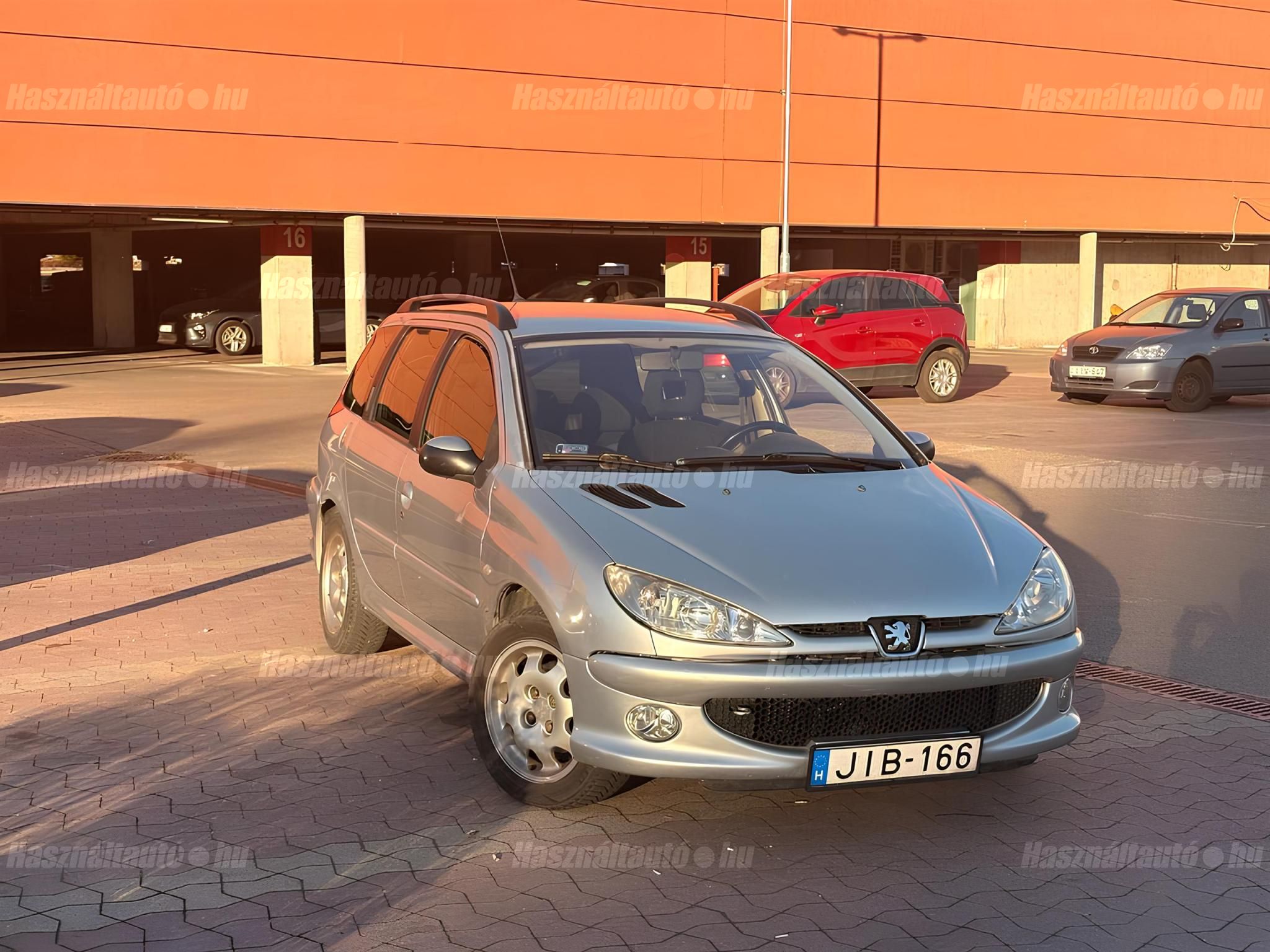 PEUGEOT 206 2004/8 - 1