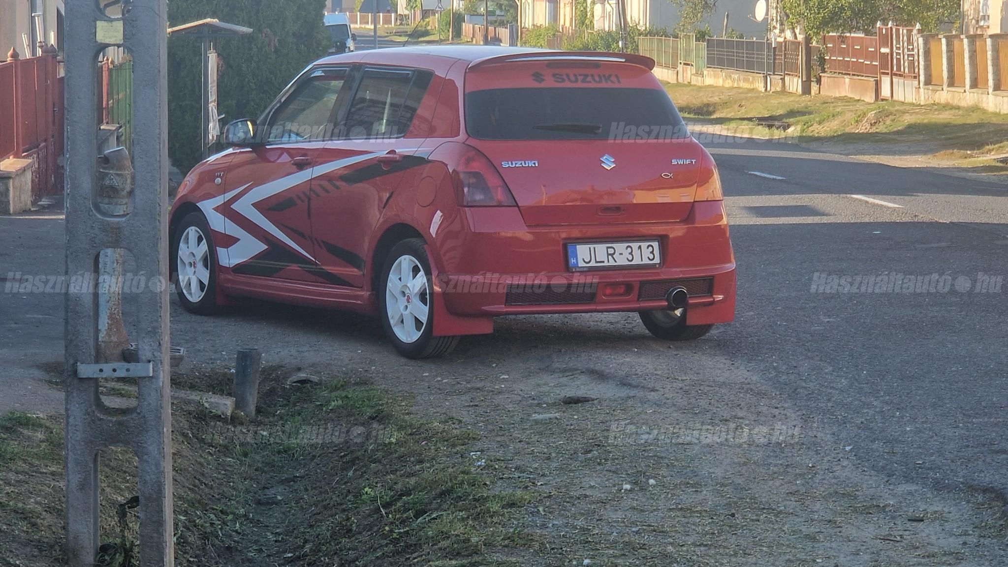 SUZUKI SWIFT 2005/5 - 1