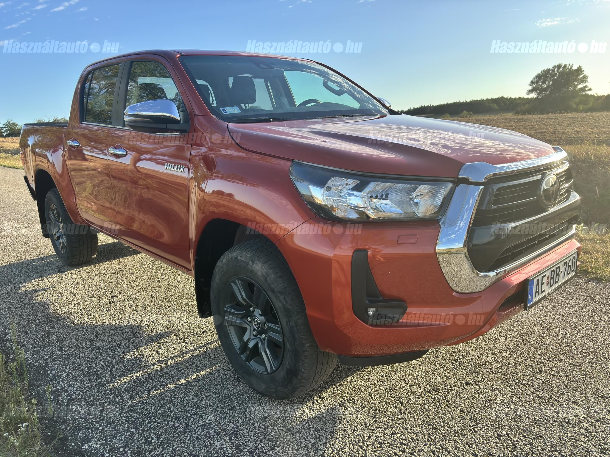 TOYOTA HILUX 2023/6 - 1