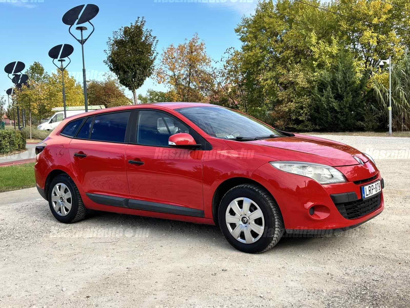 RENAULT MEGANE 2009 - 1