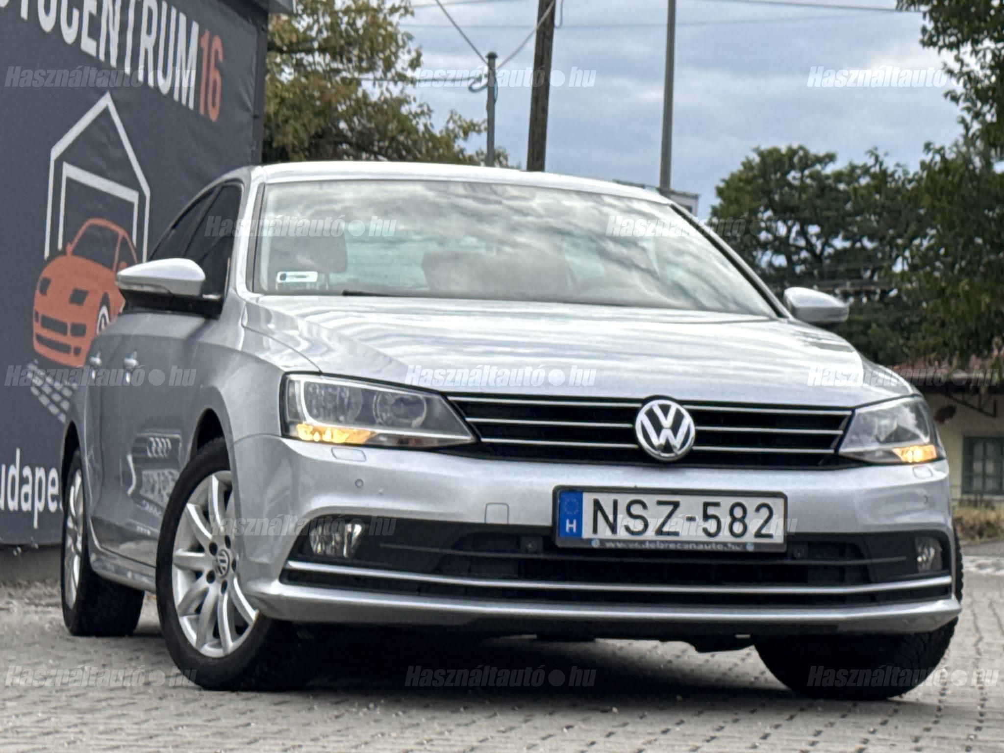 VOLKSWAGEN JETTA 2016/9 - 1