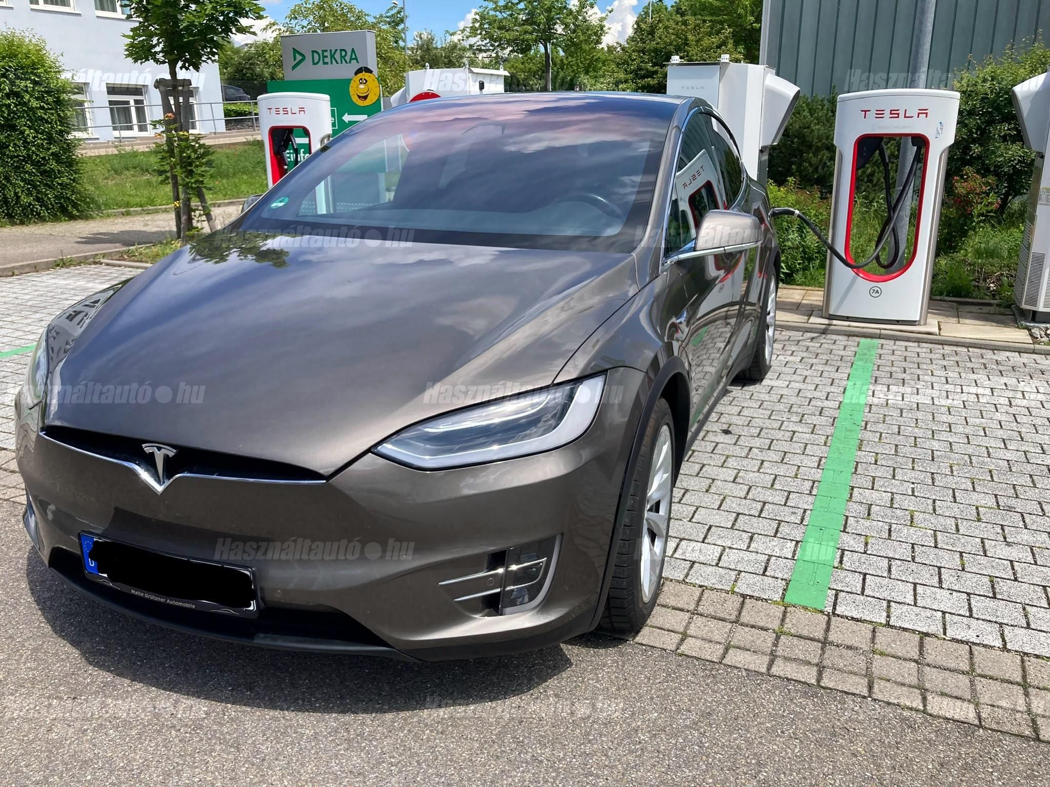 TESLA MODEL X 2016/3 - 1