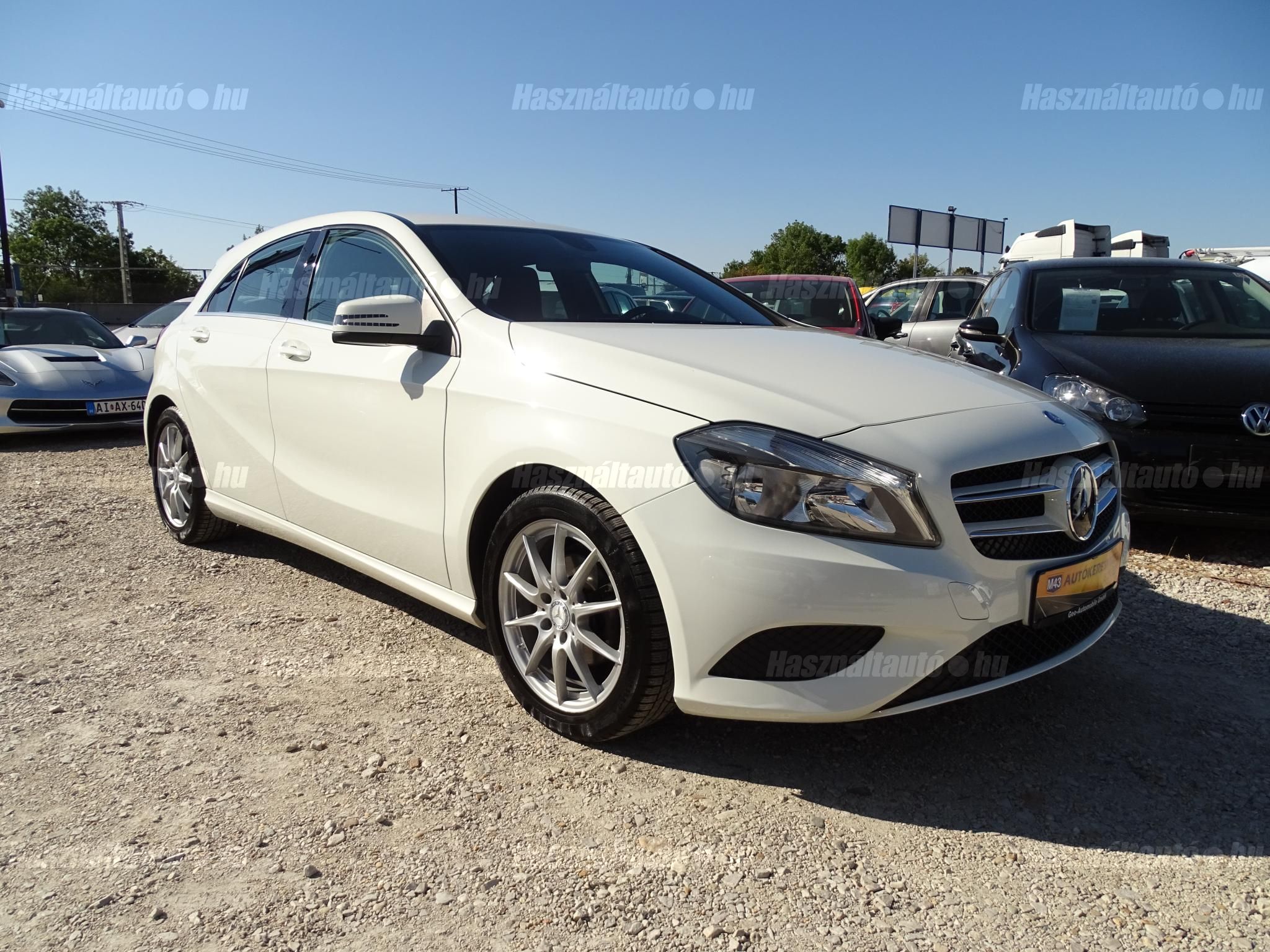 MERCEDES-BENZ A 160 2014/4 - 1