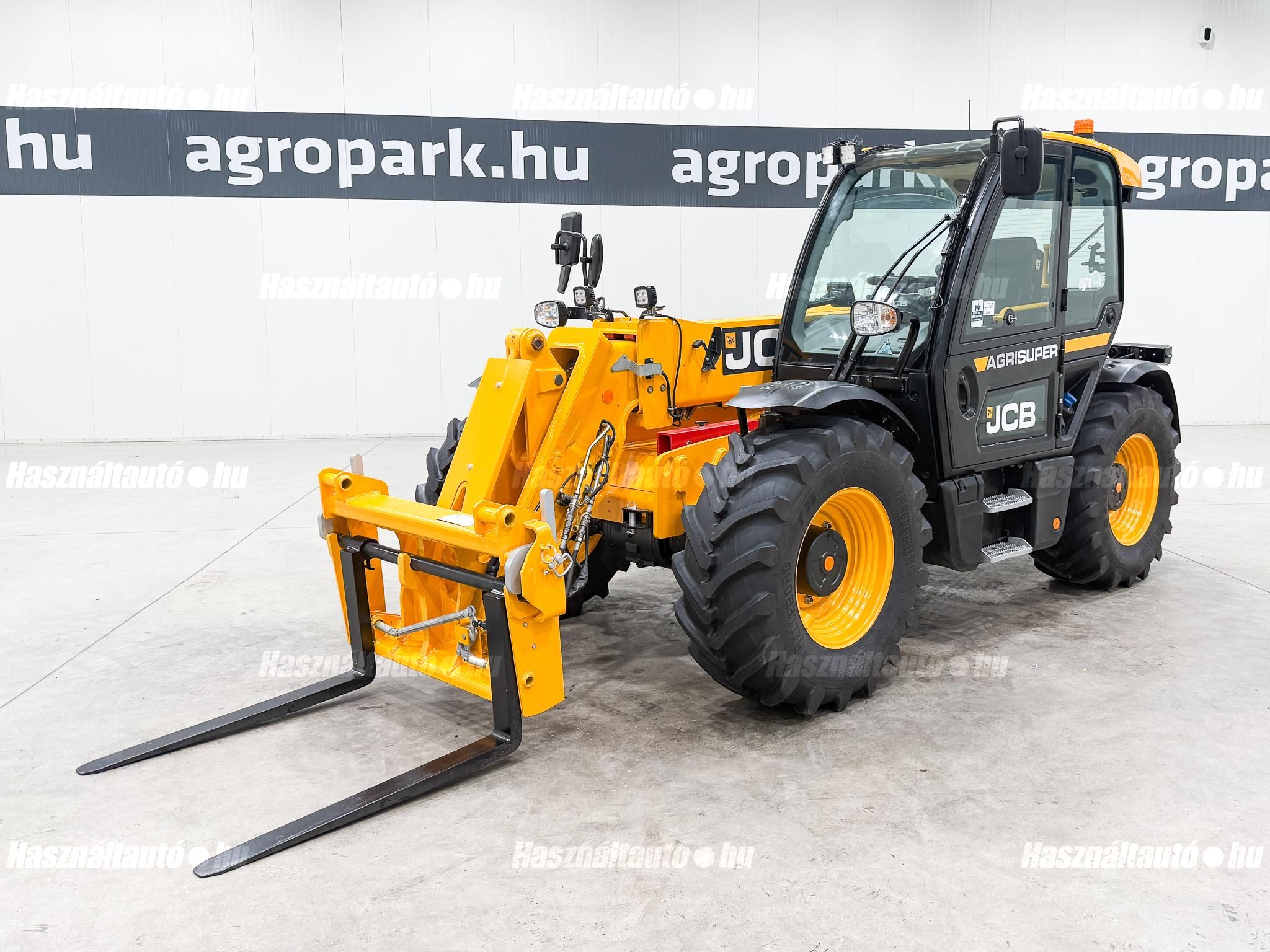JCB 2022 - 1