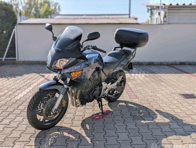 HONDA CBF 600 2004 - 1