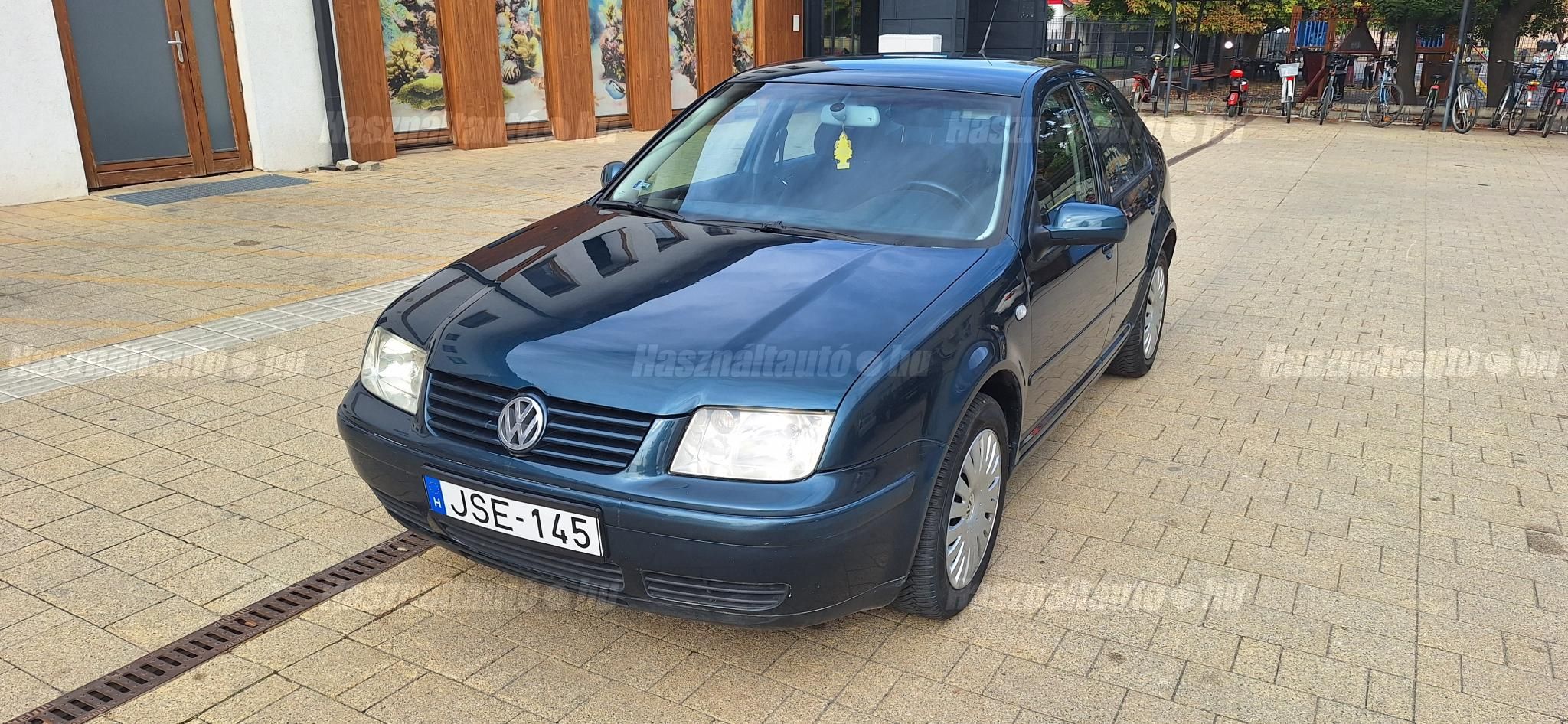 VOLKSWAGEN BORA 2005/6 - 1