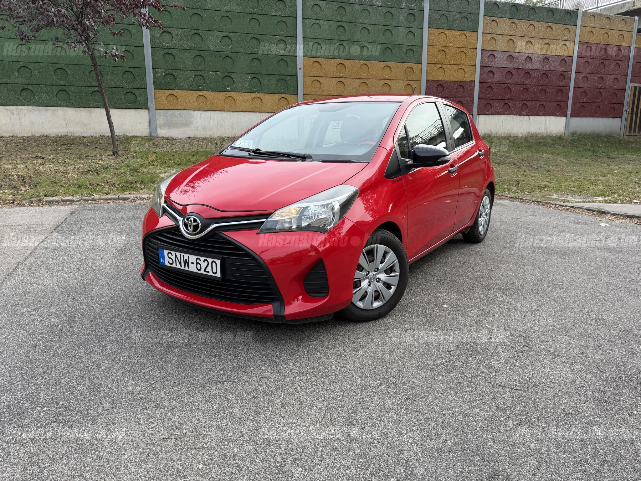 TOYOTA YARIS 2016/7 - 1