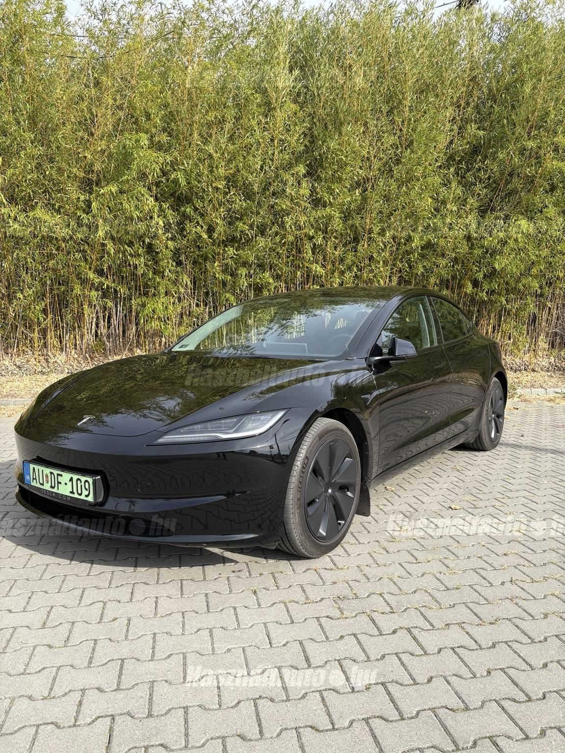 TESLA MODEL 3 2023 - 1