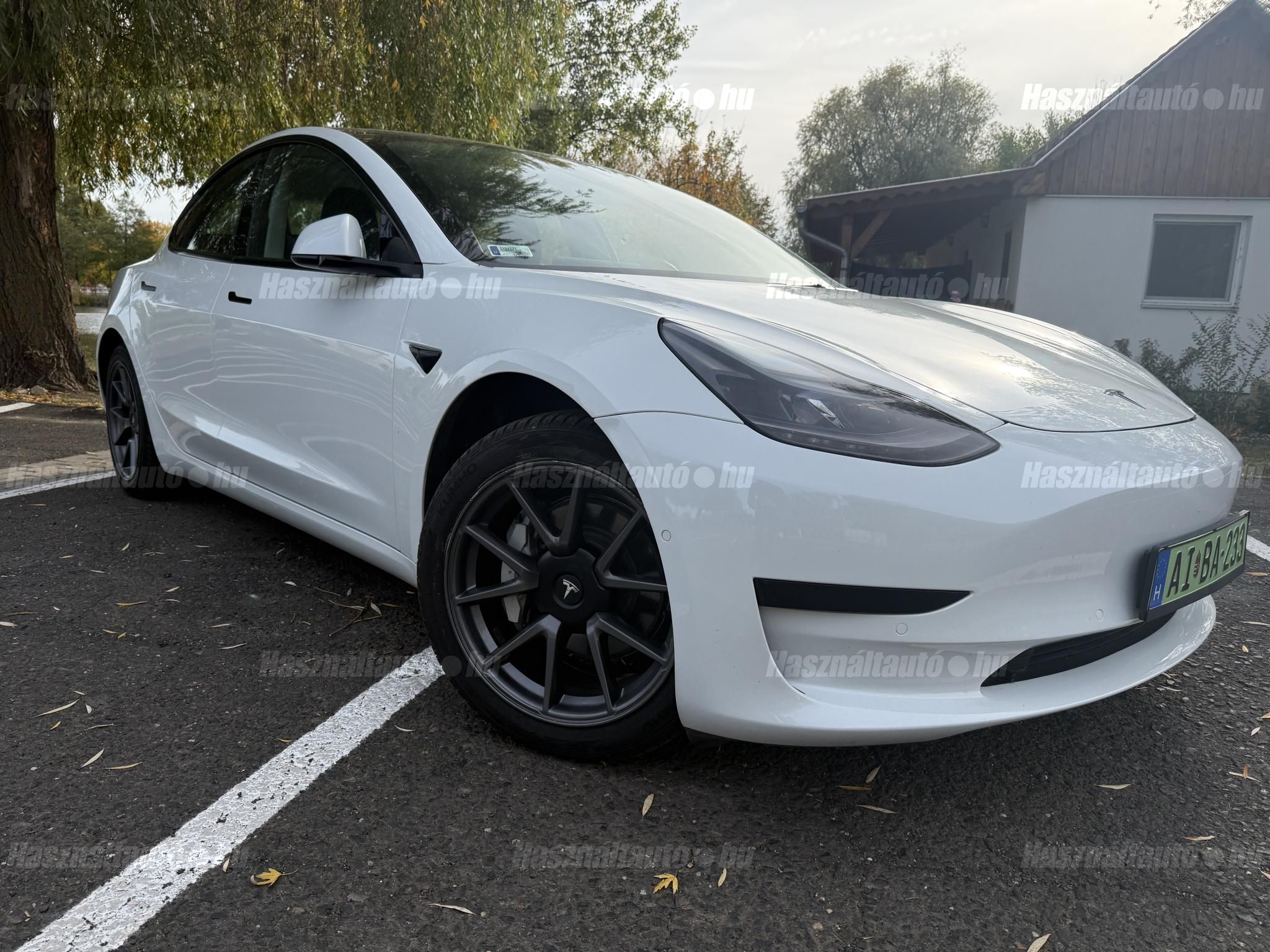 TESLA MODEL 3 2021/5 - 1