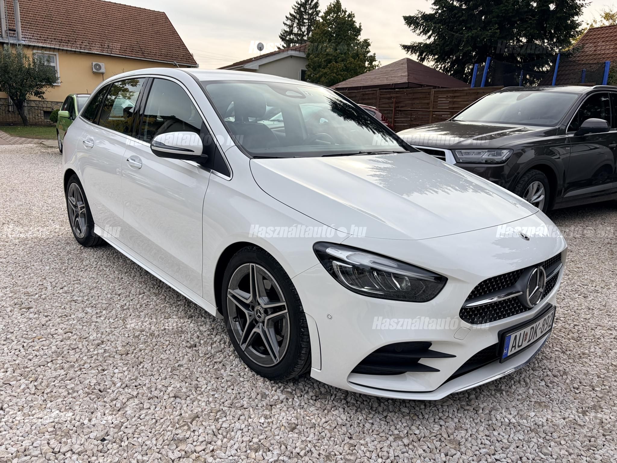 MERCEDES-BENZ B 200 2024/8 - 1