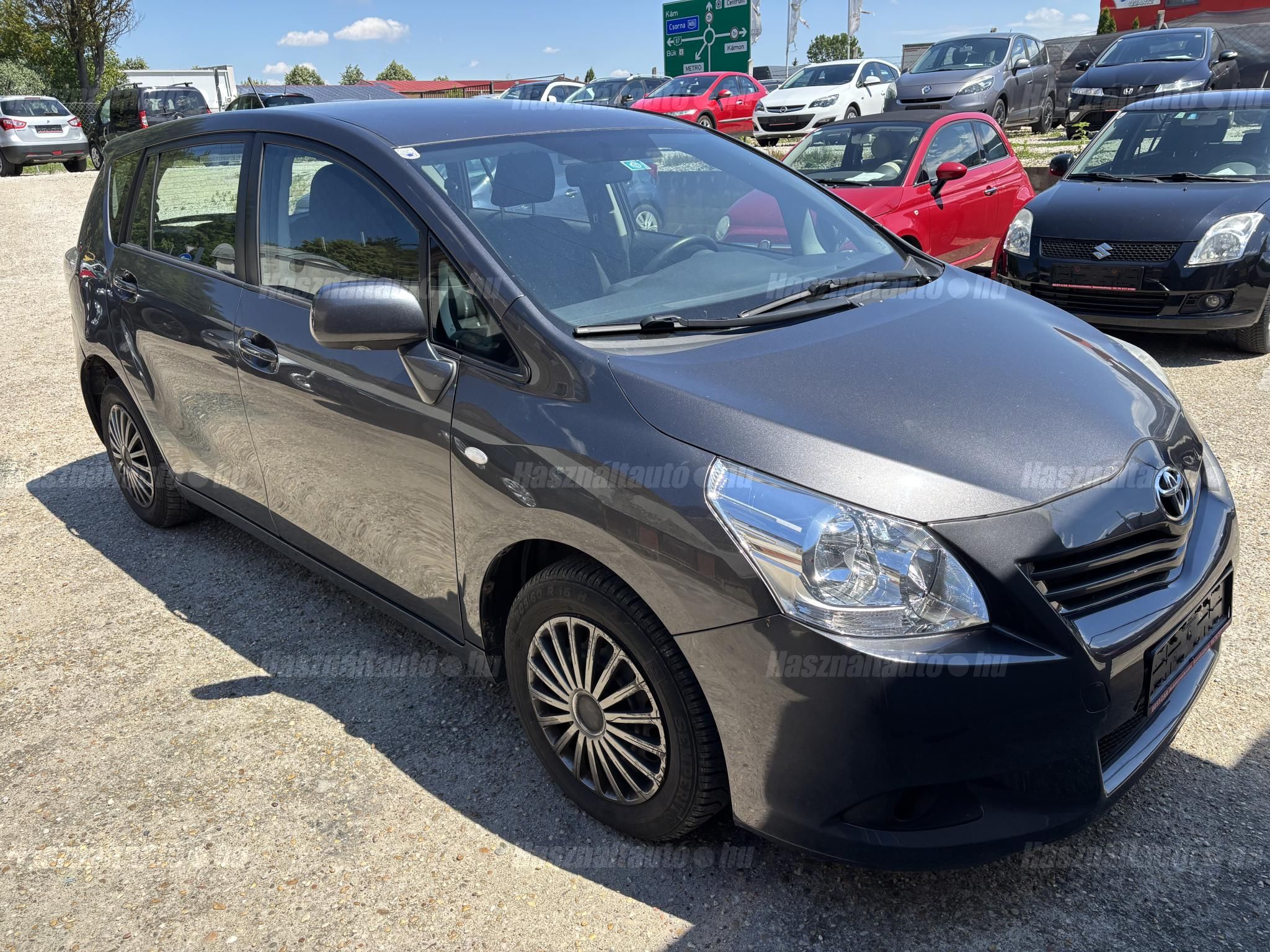 TOYOTA VERSO 2009/10 - 1