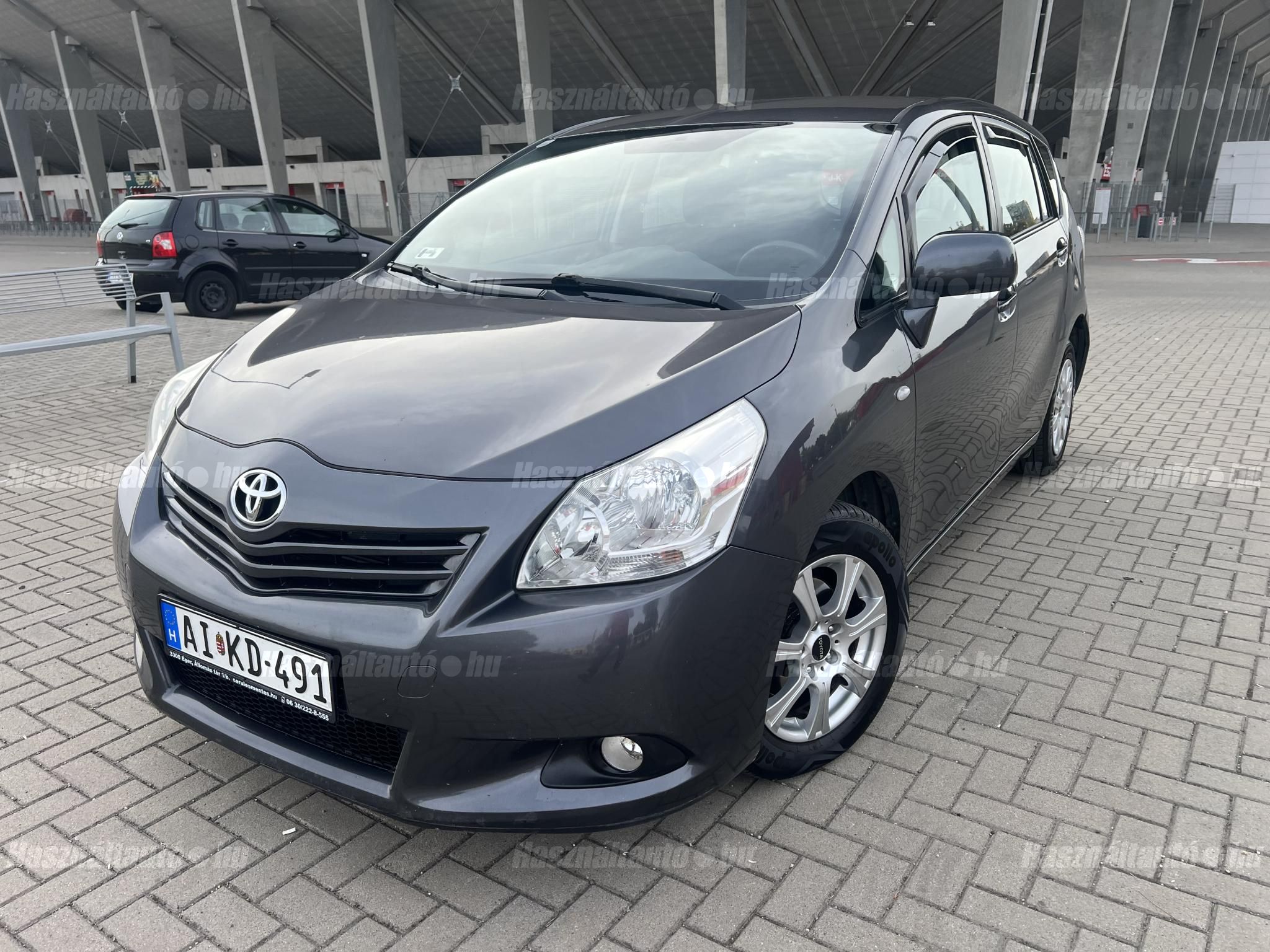 TOYOTA VERSO 2011/9 - 1
