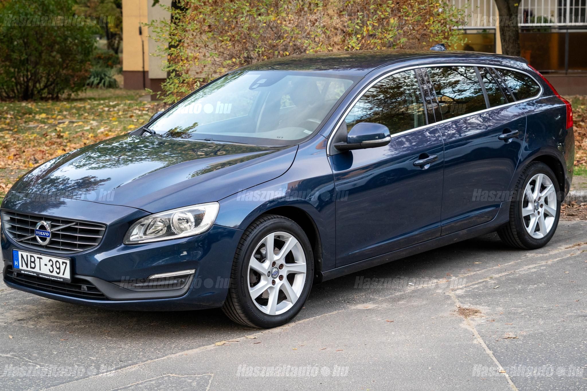 VOLVO V60 2015 - 1