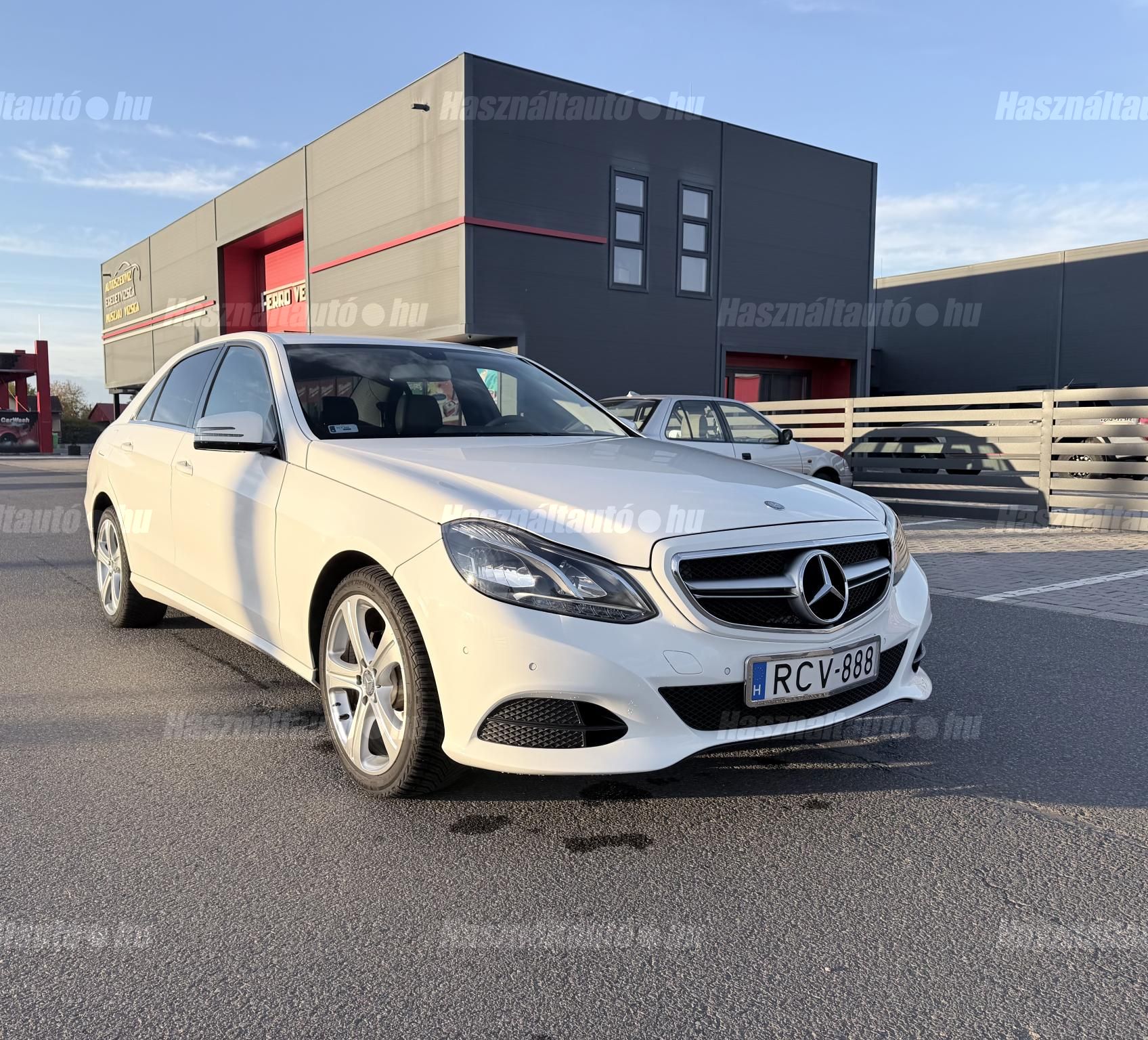 MERCEDES-BENZ E 220 2013/12 - 1