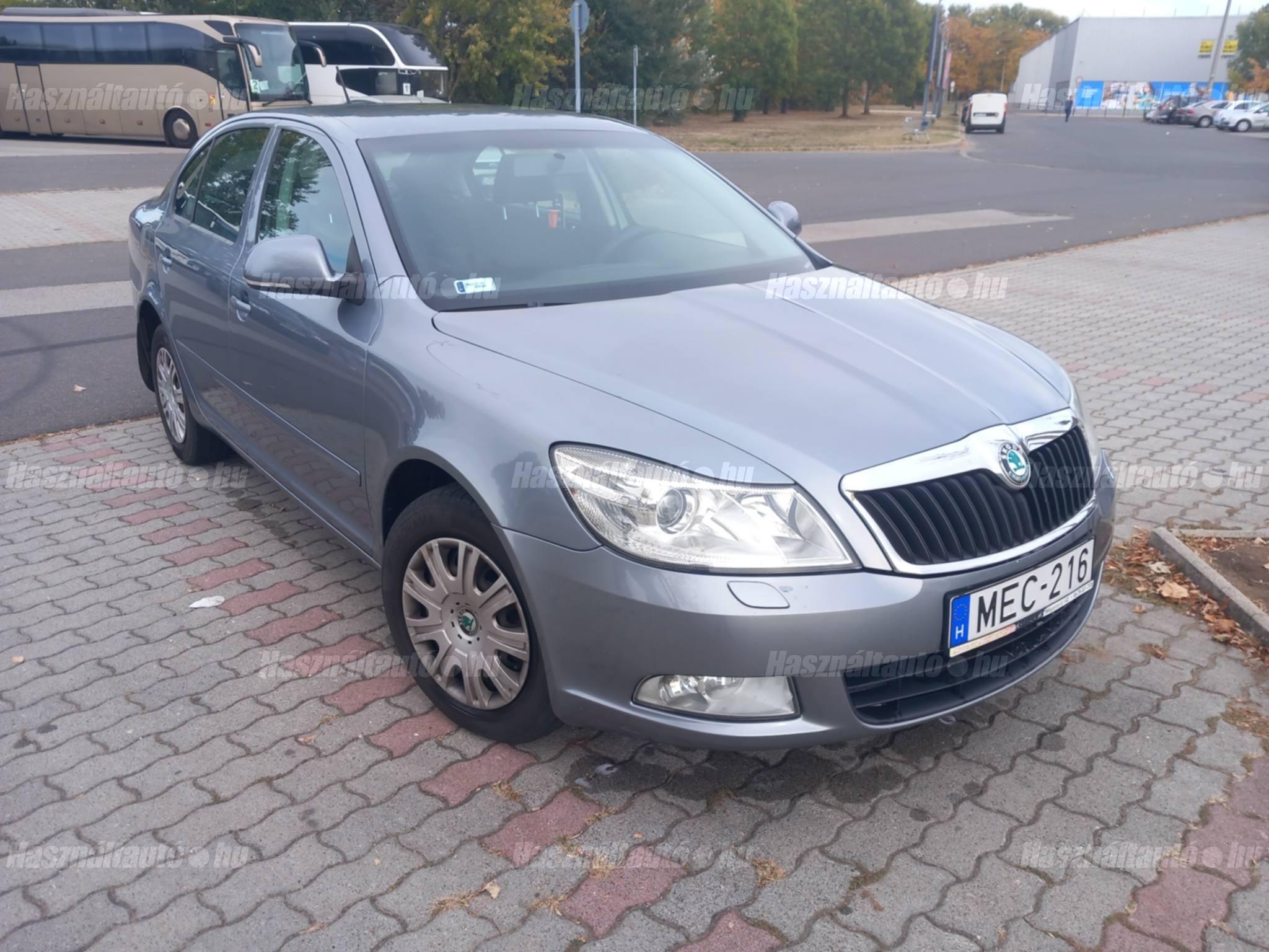 SKODA OCTAVIA 2012/8 - 1