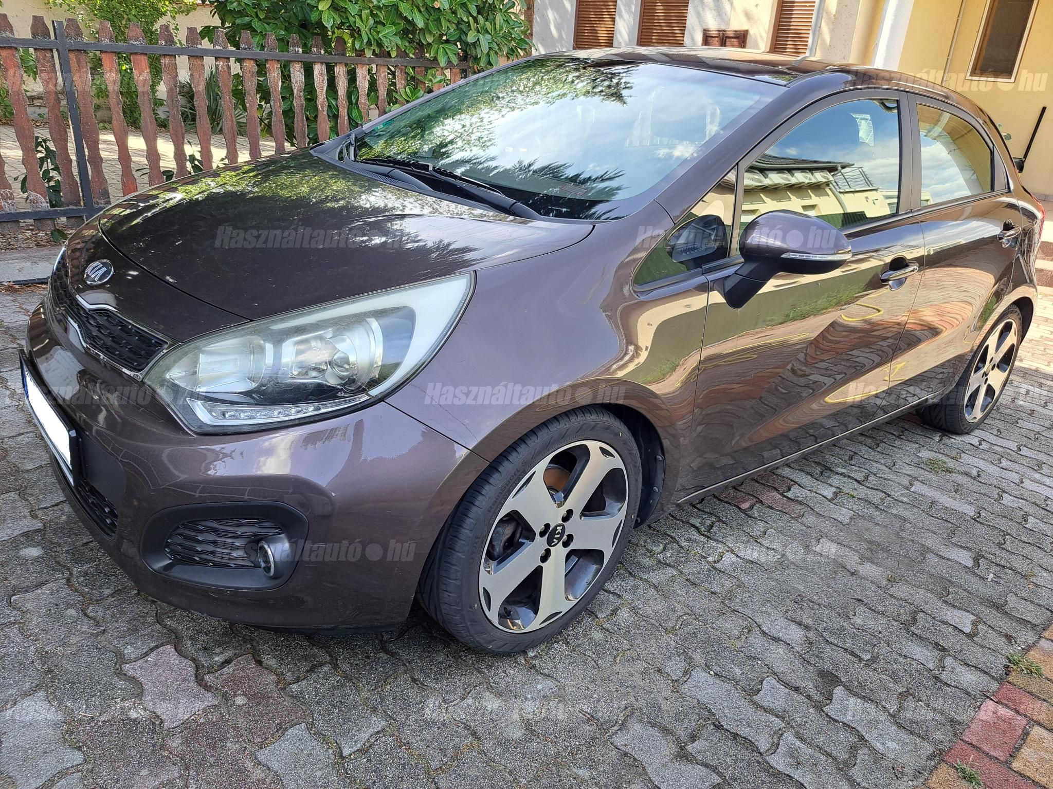 KIA RIO 2012/10 - 1
