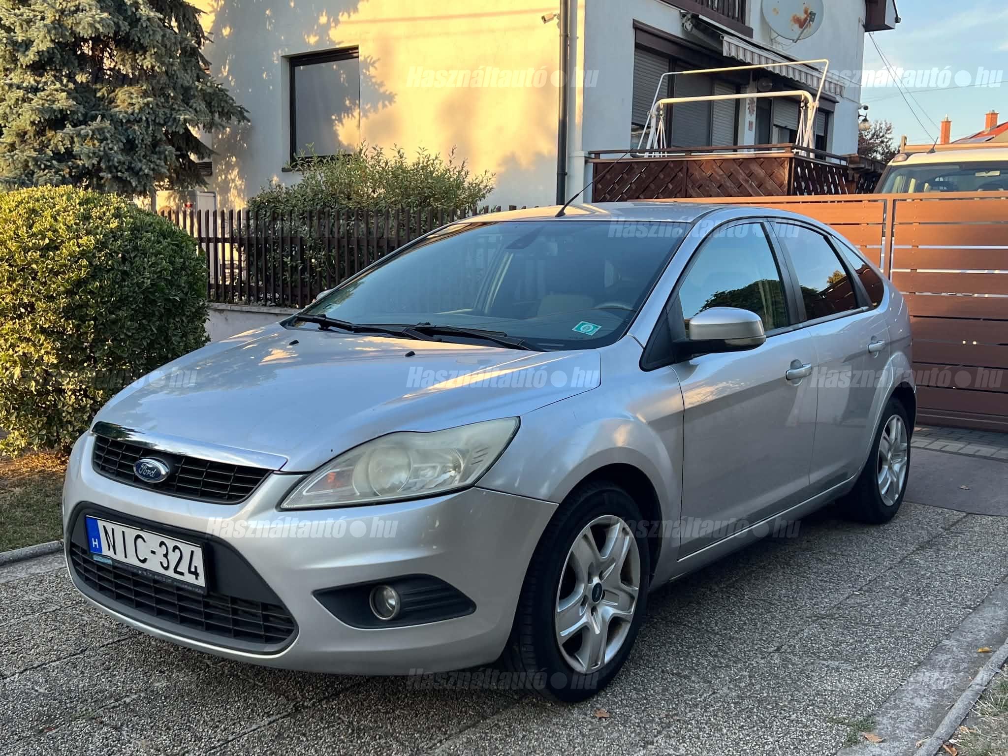 FORD FOCUS 2010/9 - 1