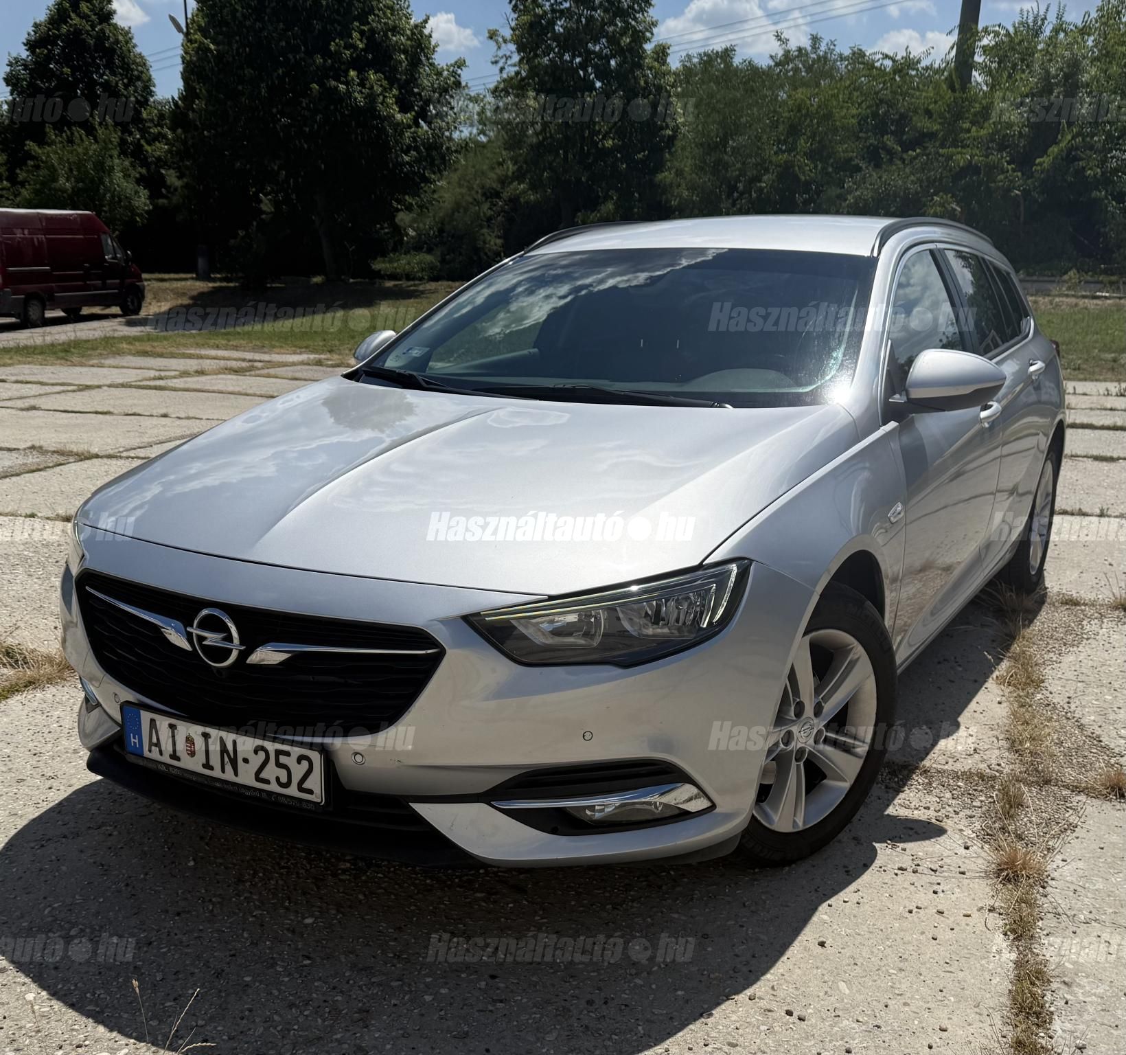 OPEL INSIGNIA 2019/7 - 1
