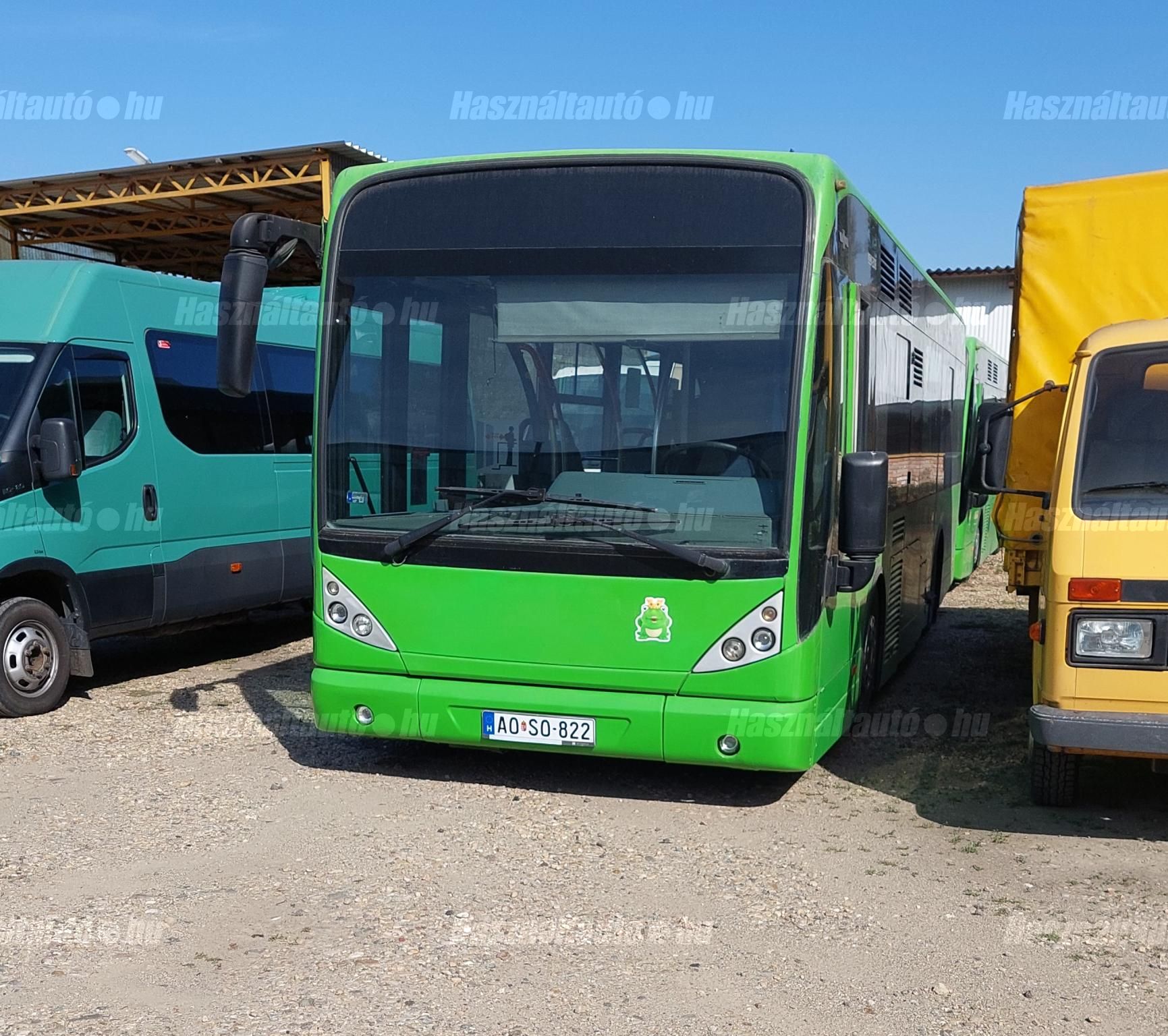 VAN HOOL 2004 - 1