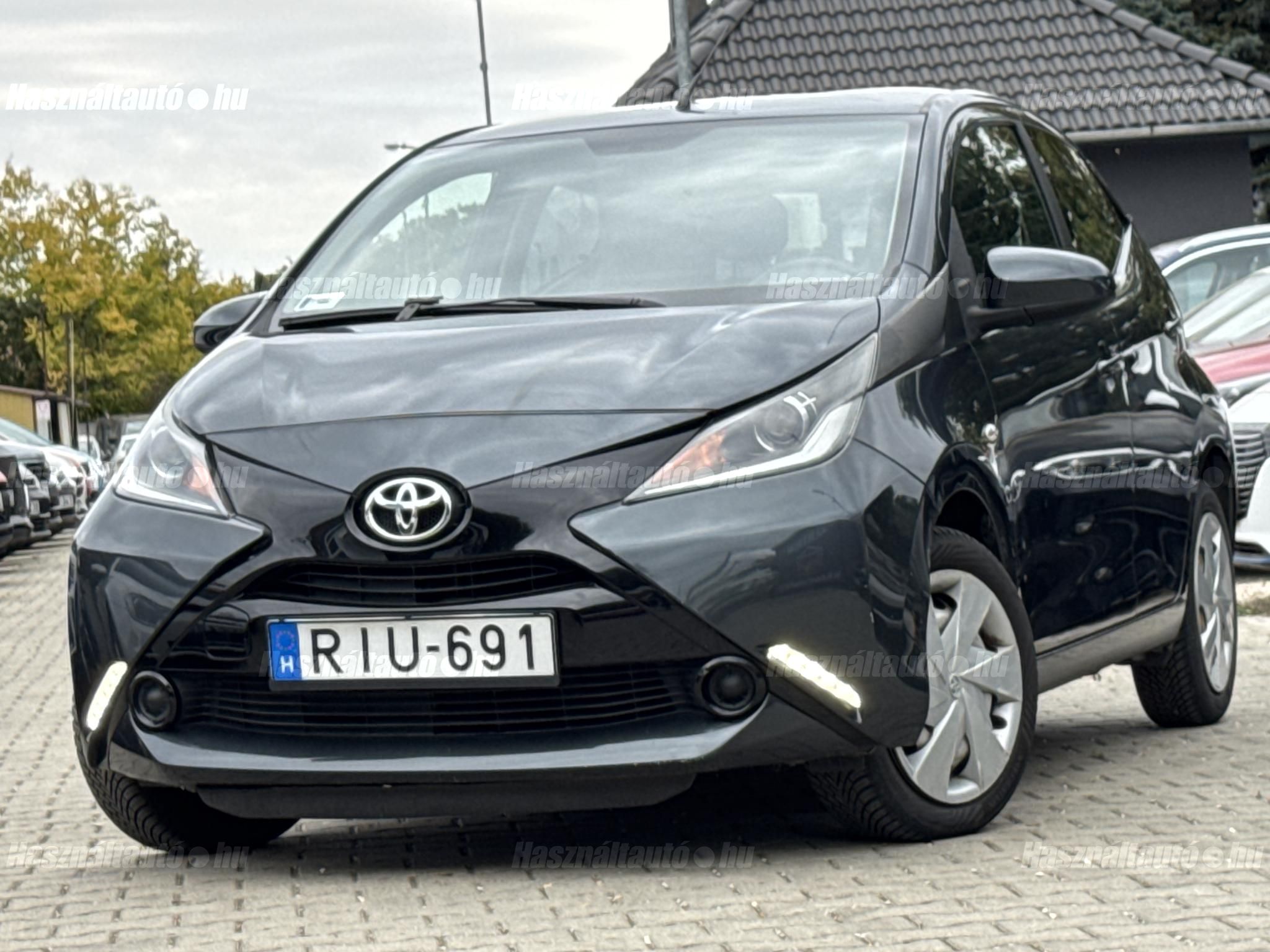 TOYOTA AYGO 2017/3 - 1