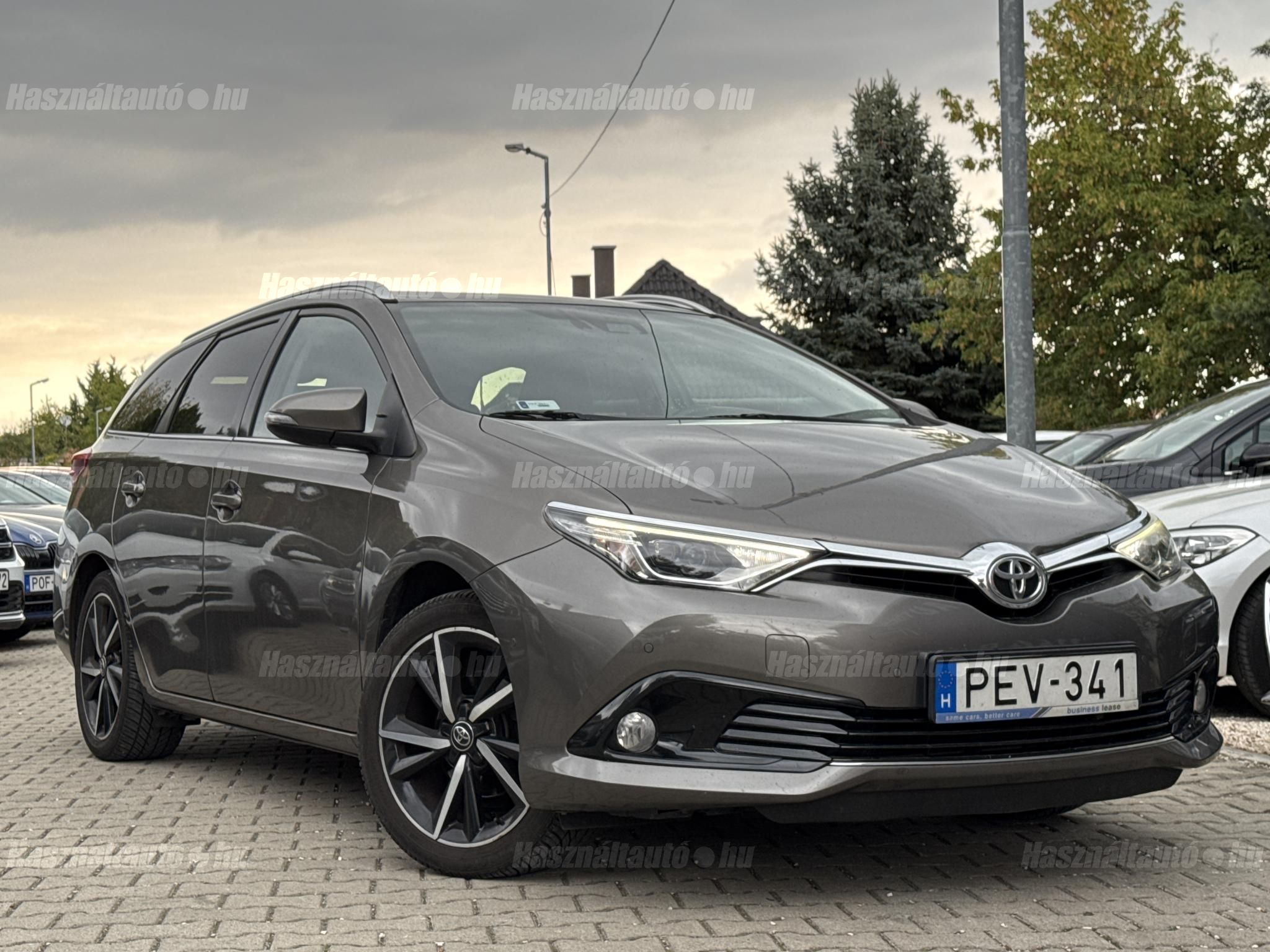 TOYOTA AURIS 2017/3 - 1