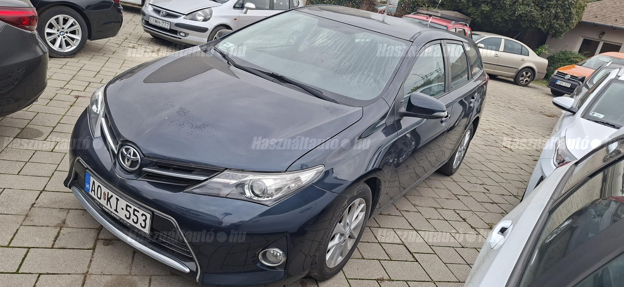 TOYOTA AURIS 2015/8 - 1