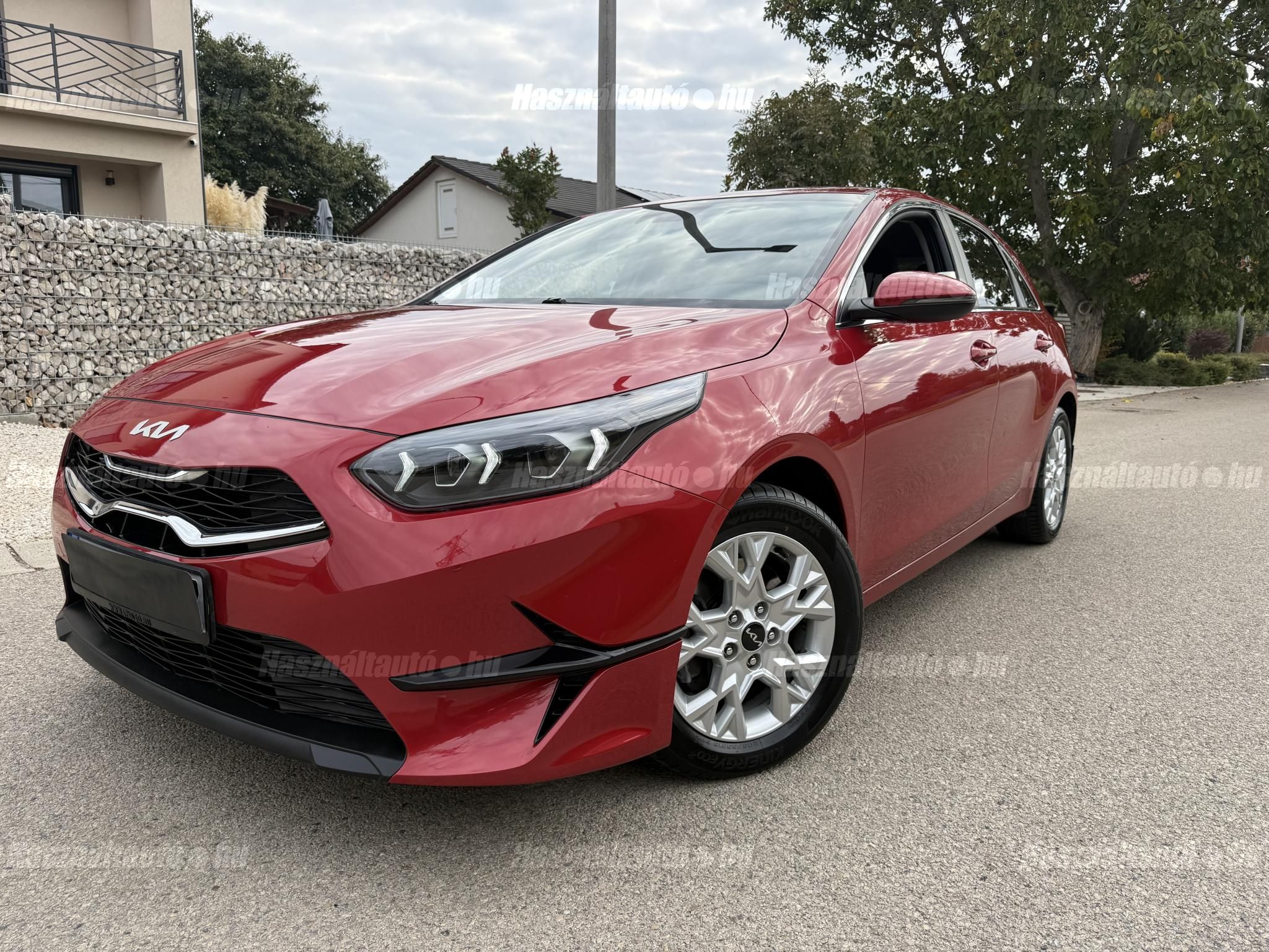 KIA CEE'D 2022/5 - 1