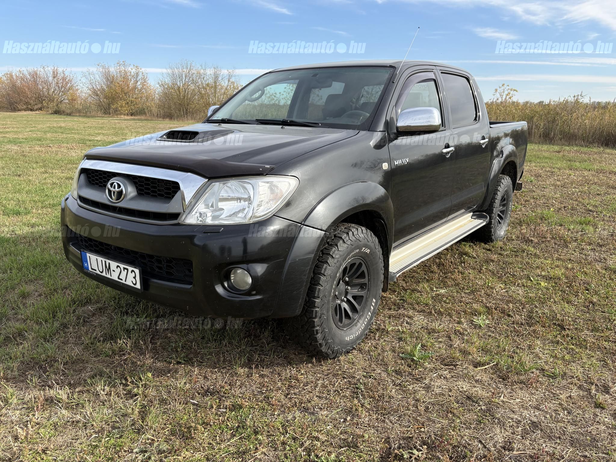 TOYOTA HILUX 2010/12 - 1