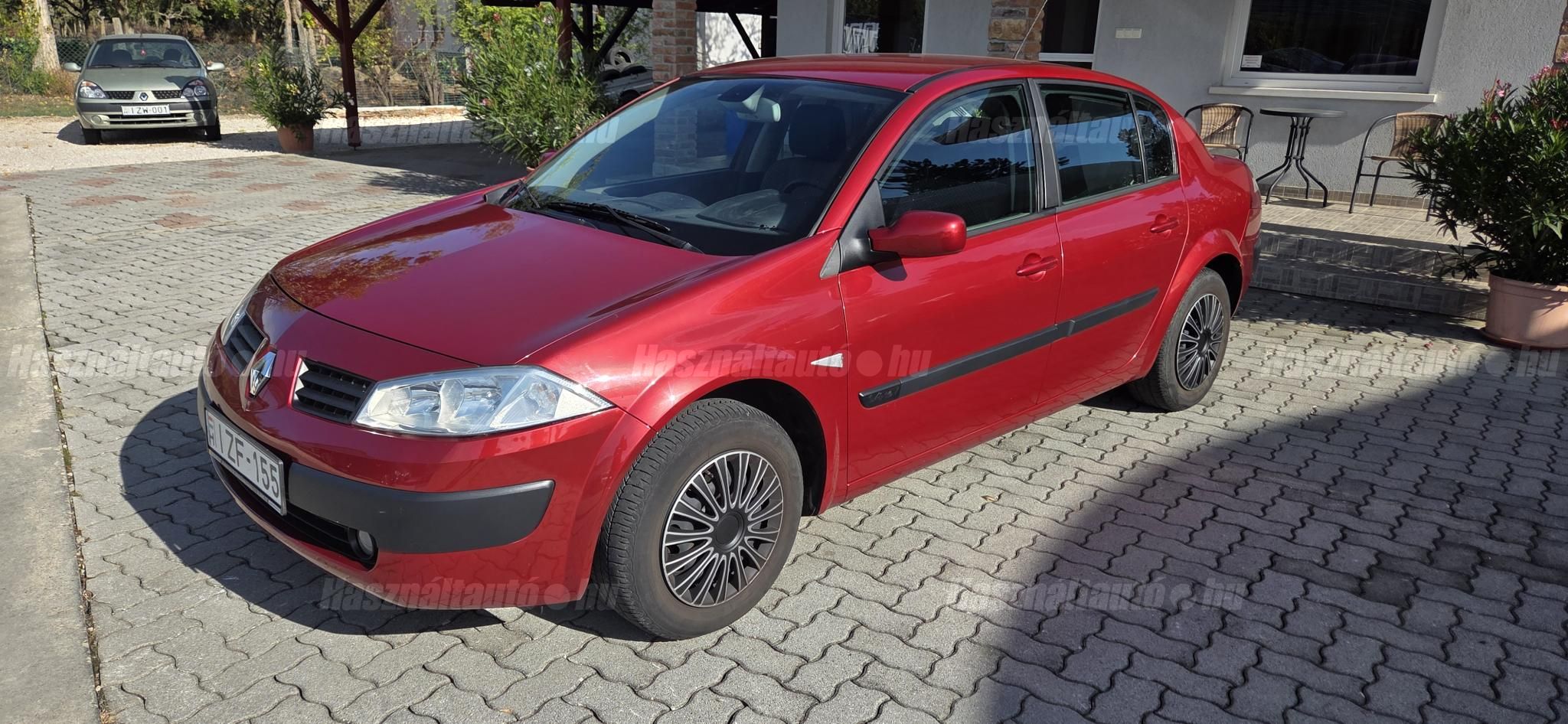 RENAULT MEGANE 2003/10 - 1