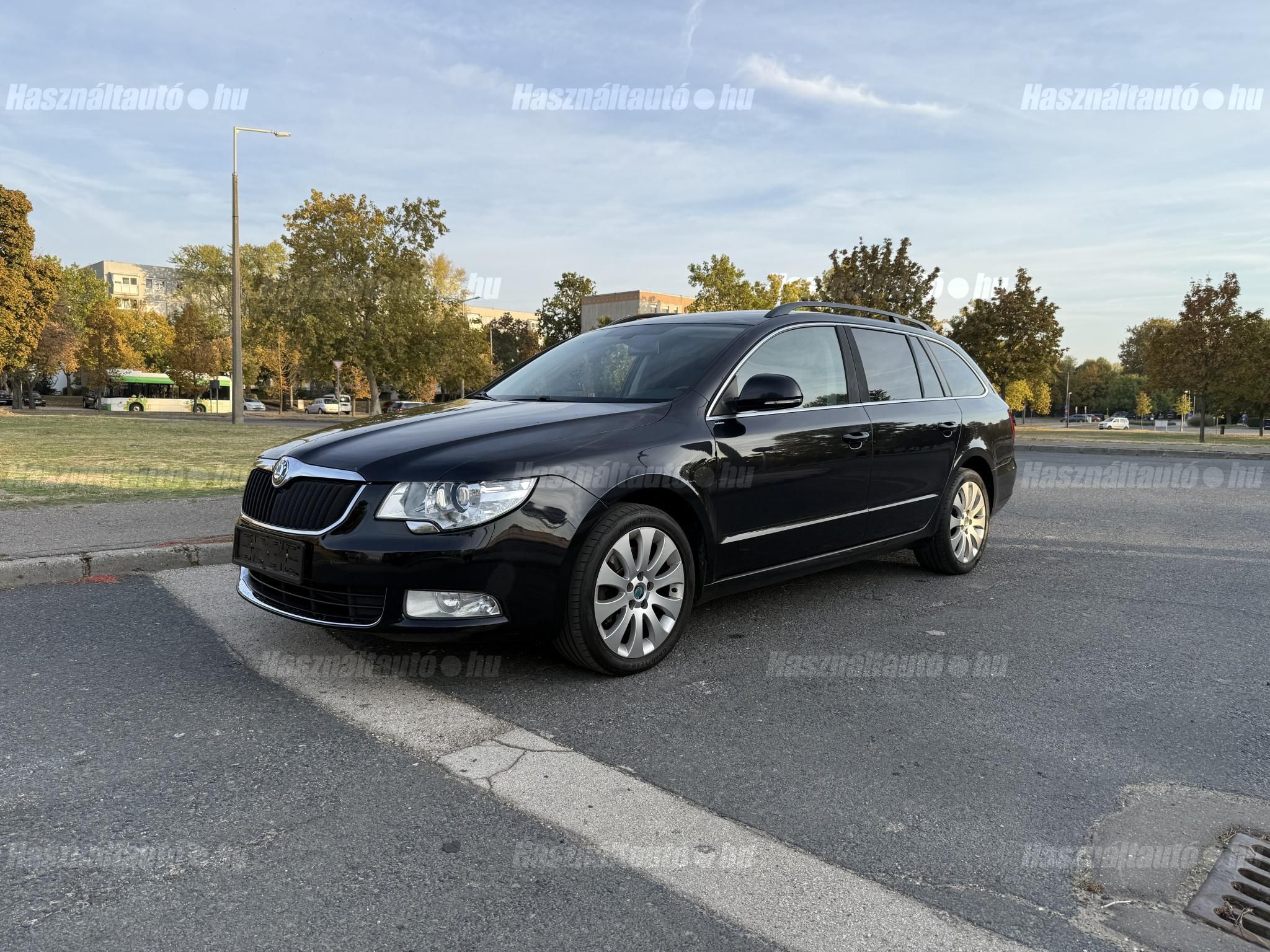 SKODA SUPERB 2013/6 - 1