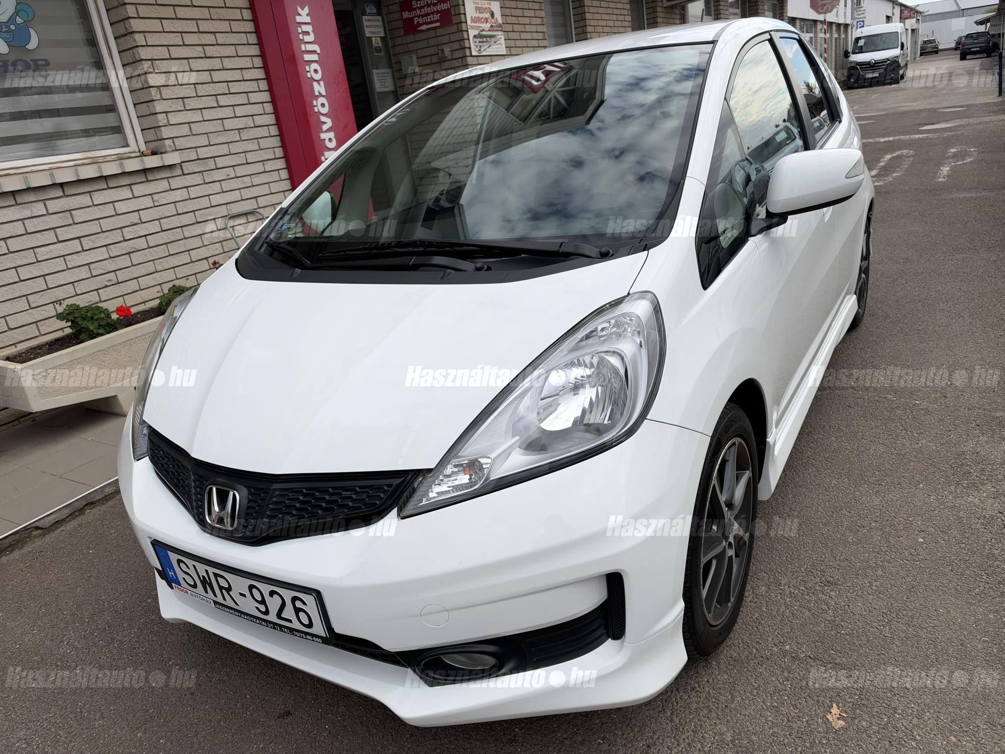 HONDA JAZZ 2012/10 - 1