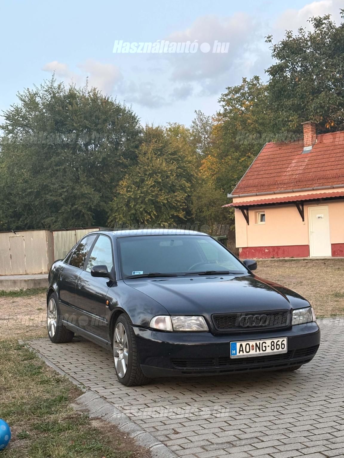 AUDI A4 1998/10 - 1