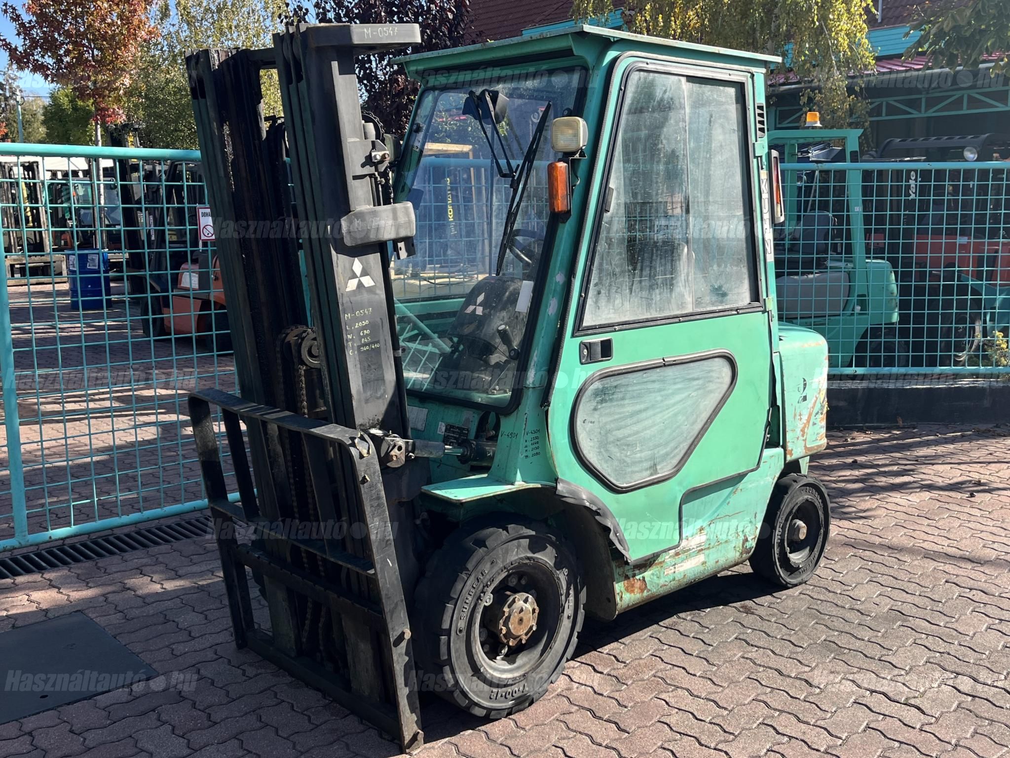 MITSUBISHI 2004 - 1