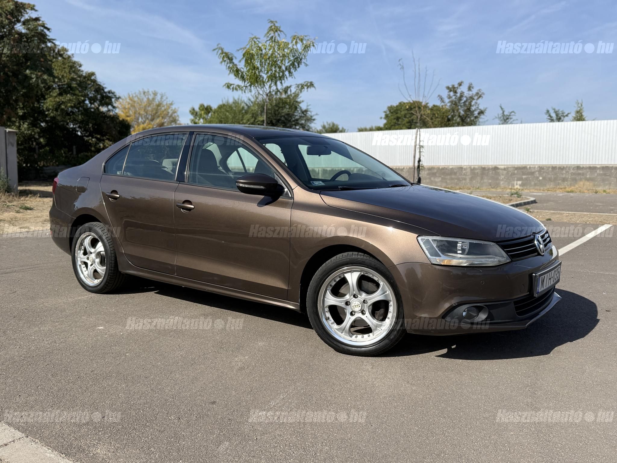 VOLKSWAGEN JETTA VI 2013/3 - 1