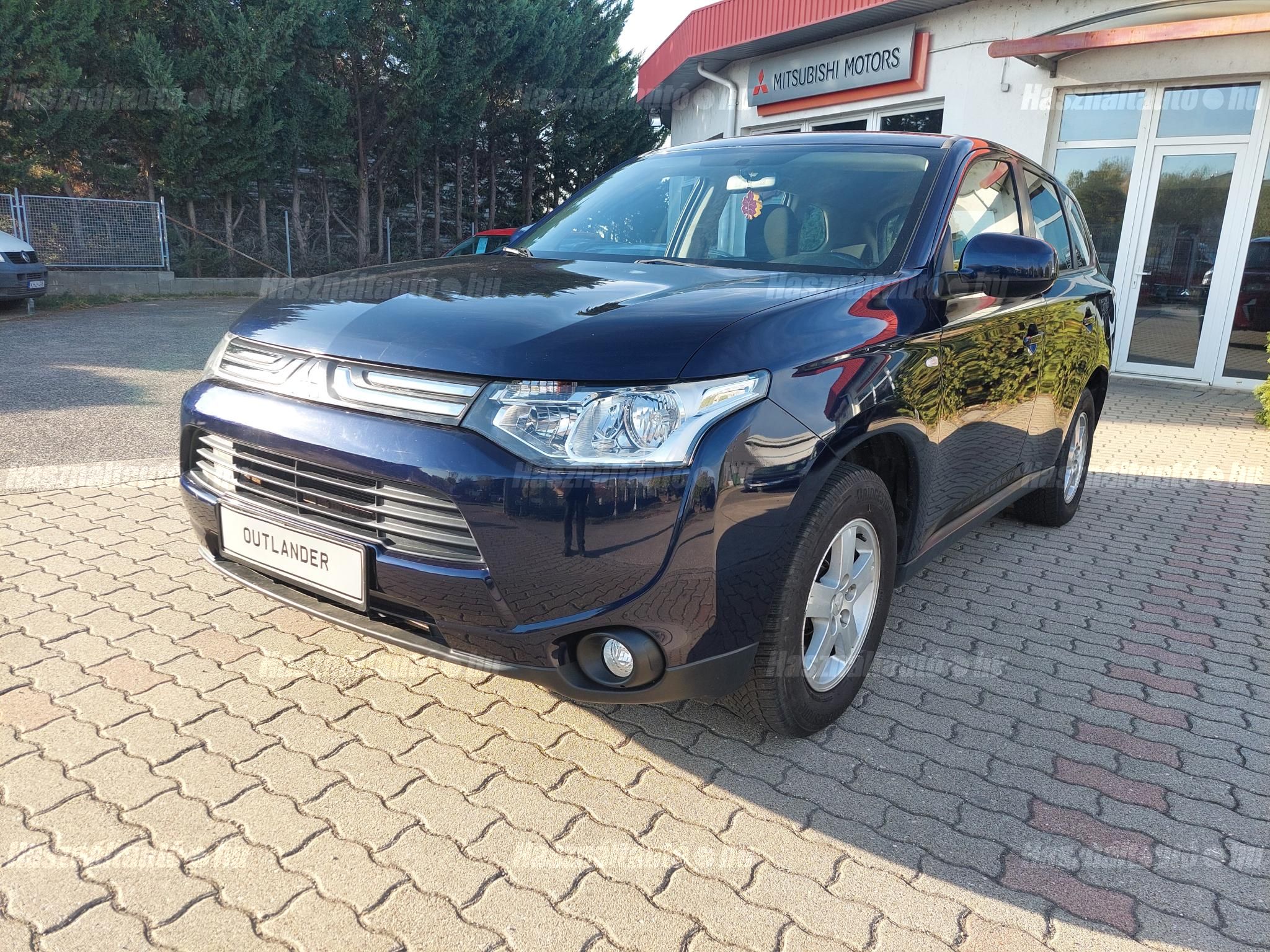 MITSUBISHI OUTLANDER 2013/10 - 1