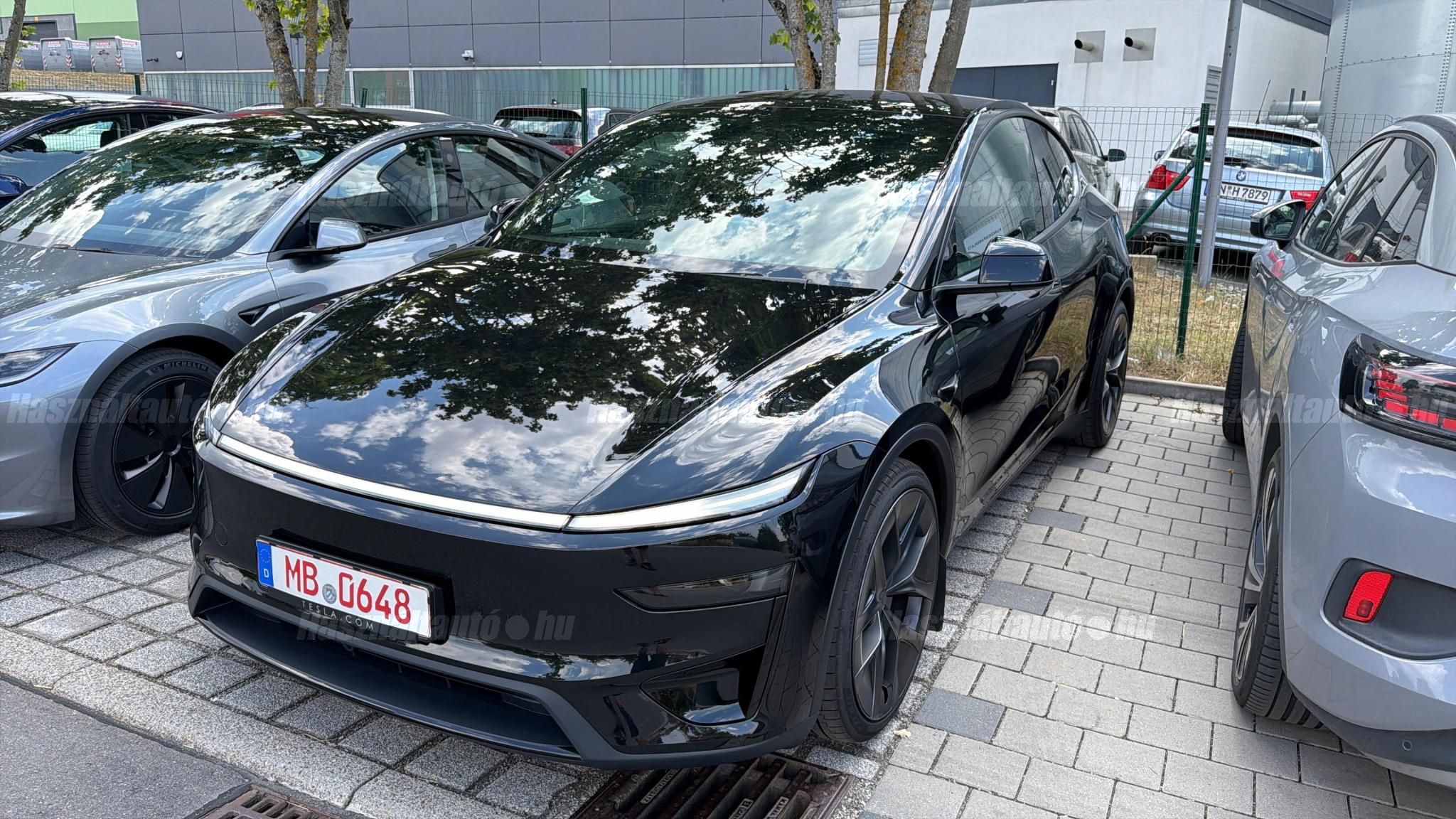 TESLA MODEL Y 2026/3 - 1