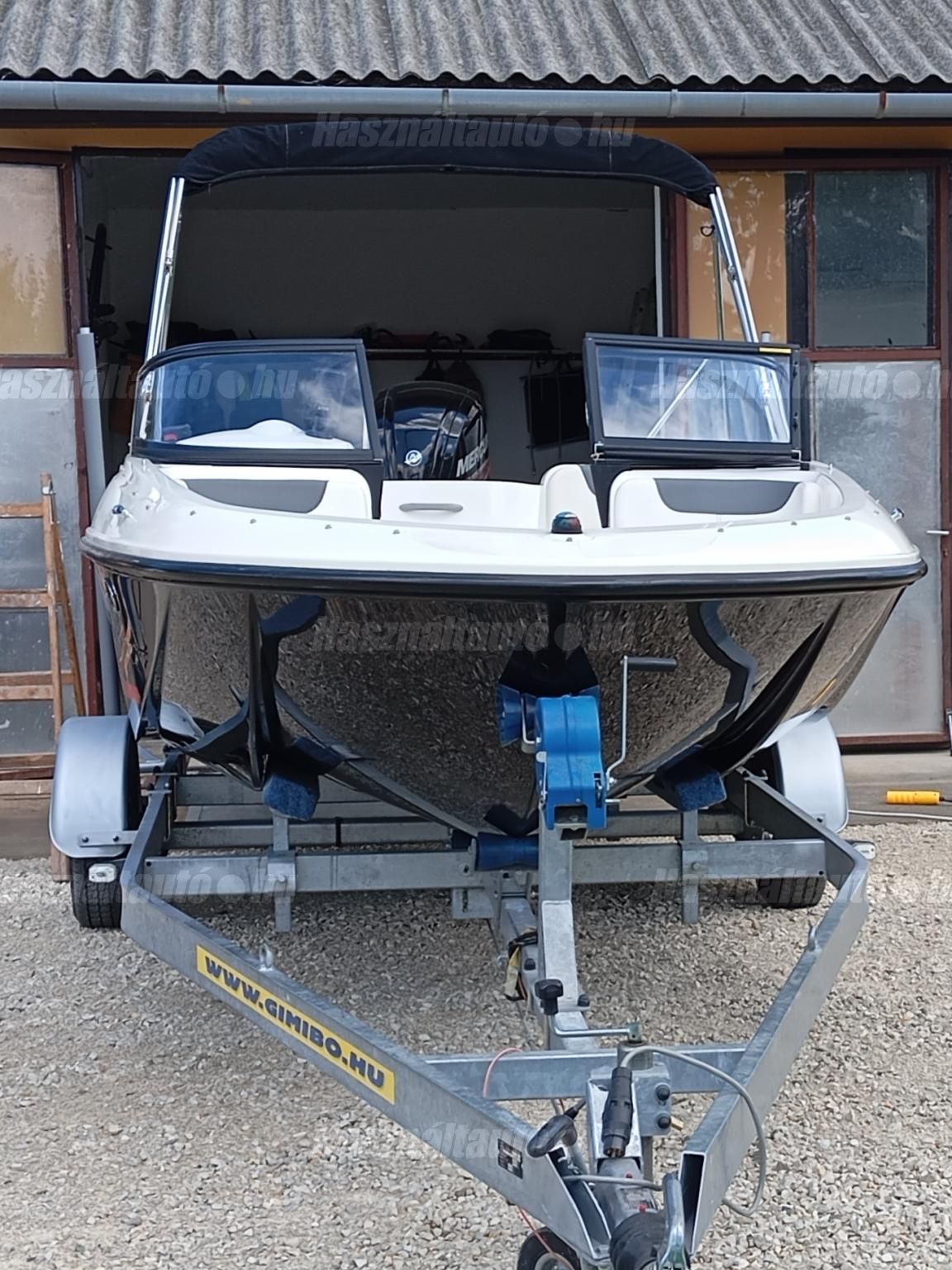 BAYLINER 2019/12 - 1