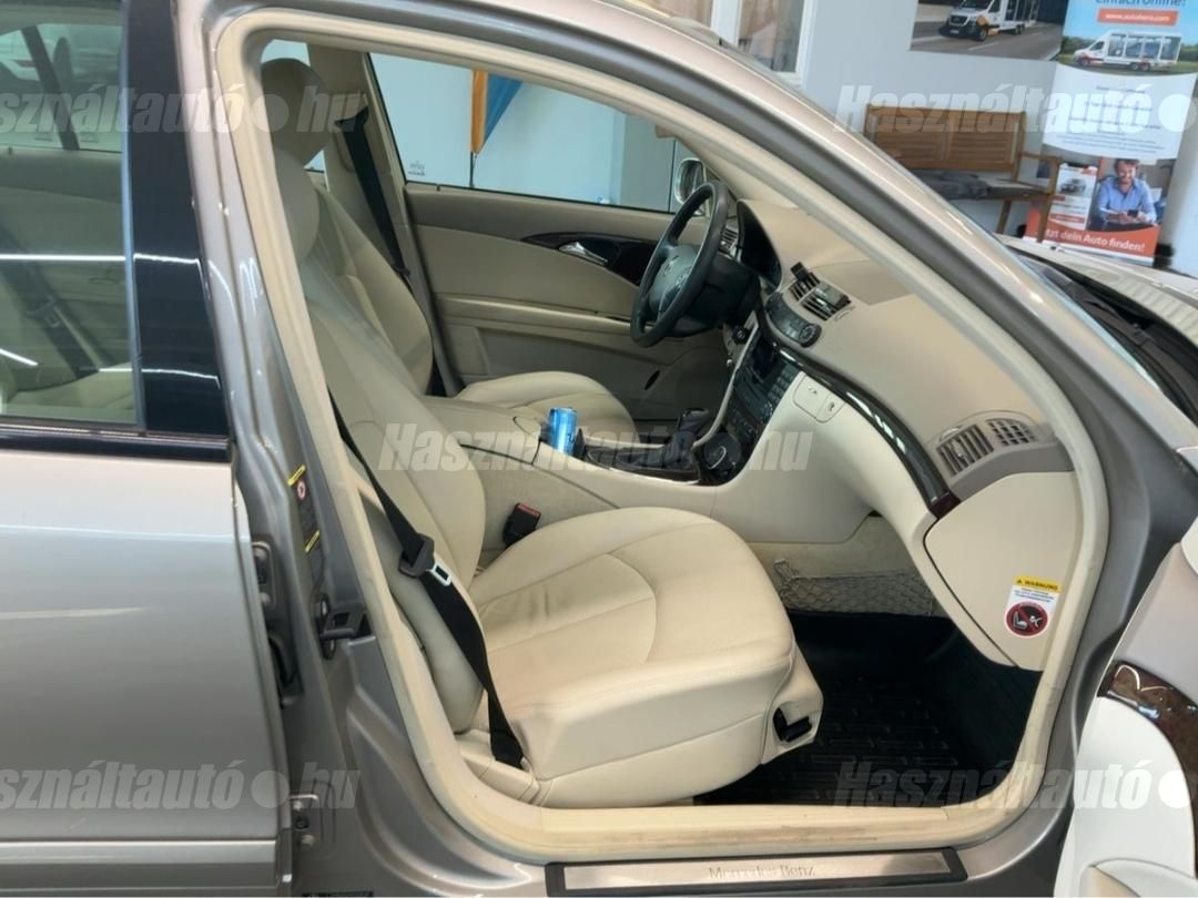 MERCEDES-BENZ E 200 2006/2 - 1