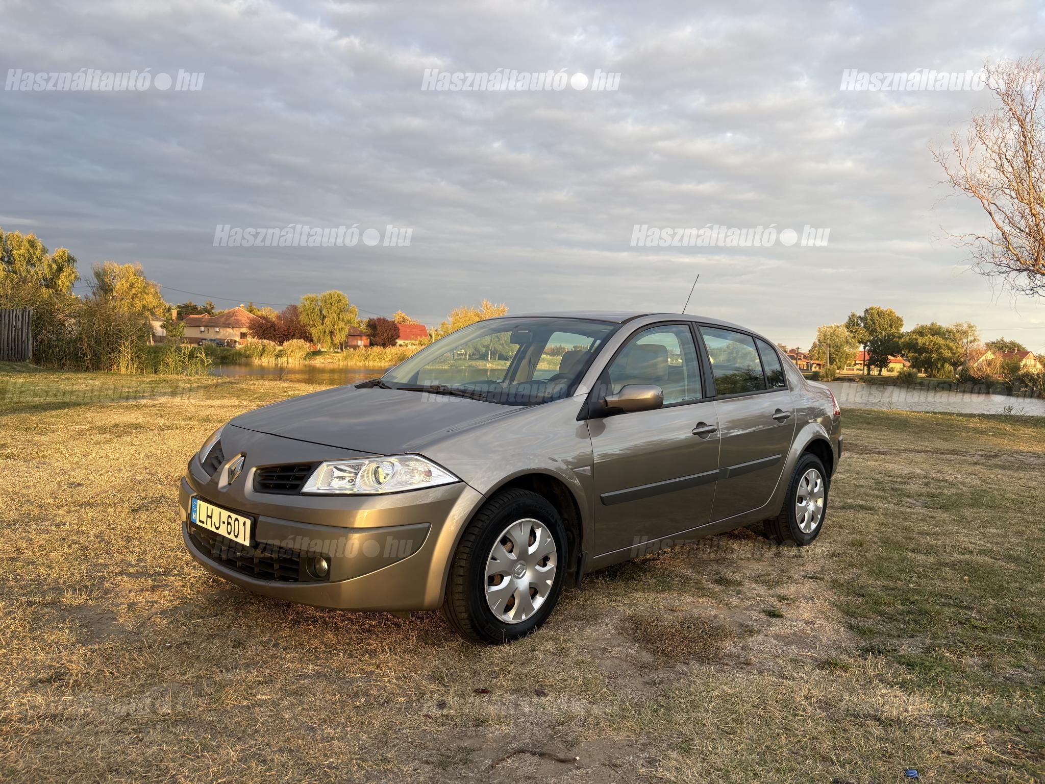 RENAULT MEGANE 2008/12 - 1