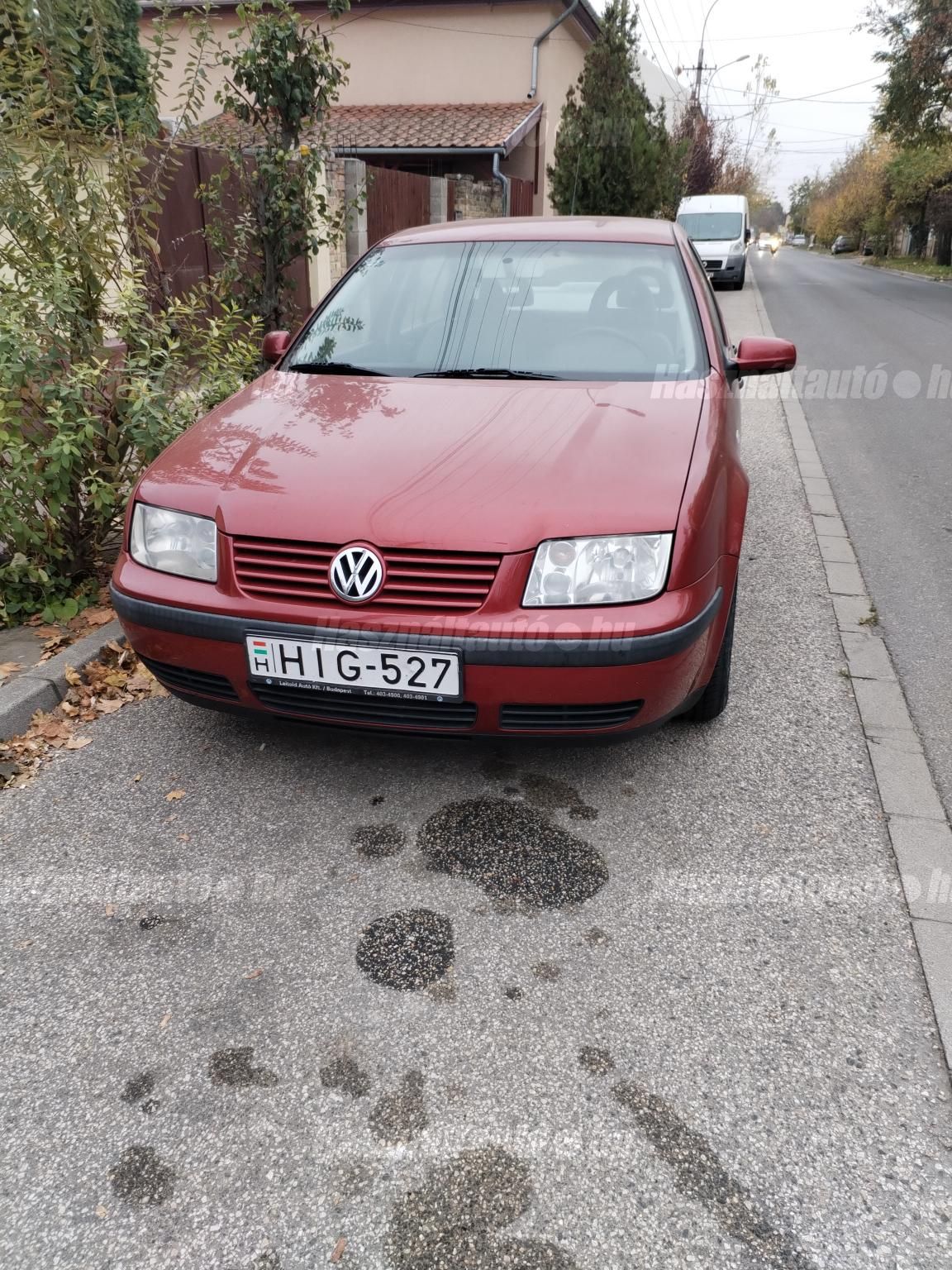 VOLKSWAGEN BORA 2000/7 - 1