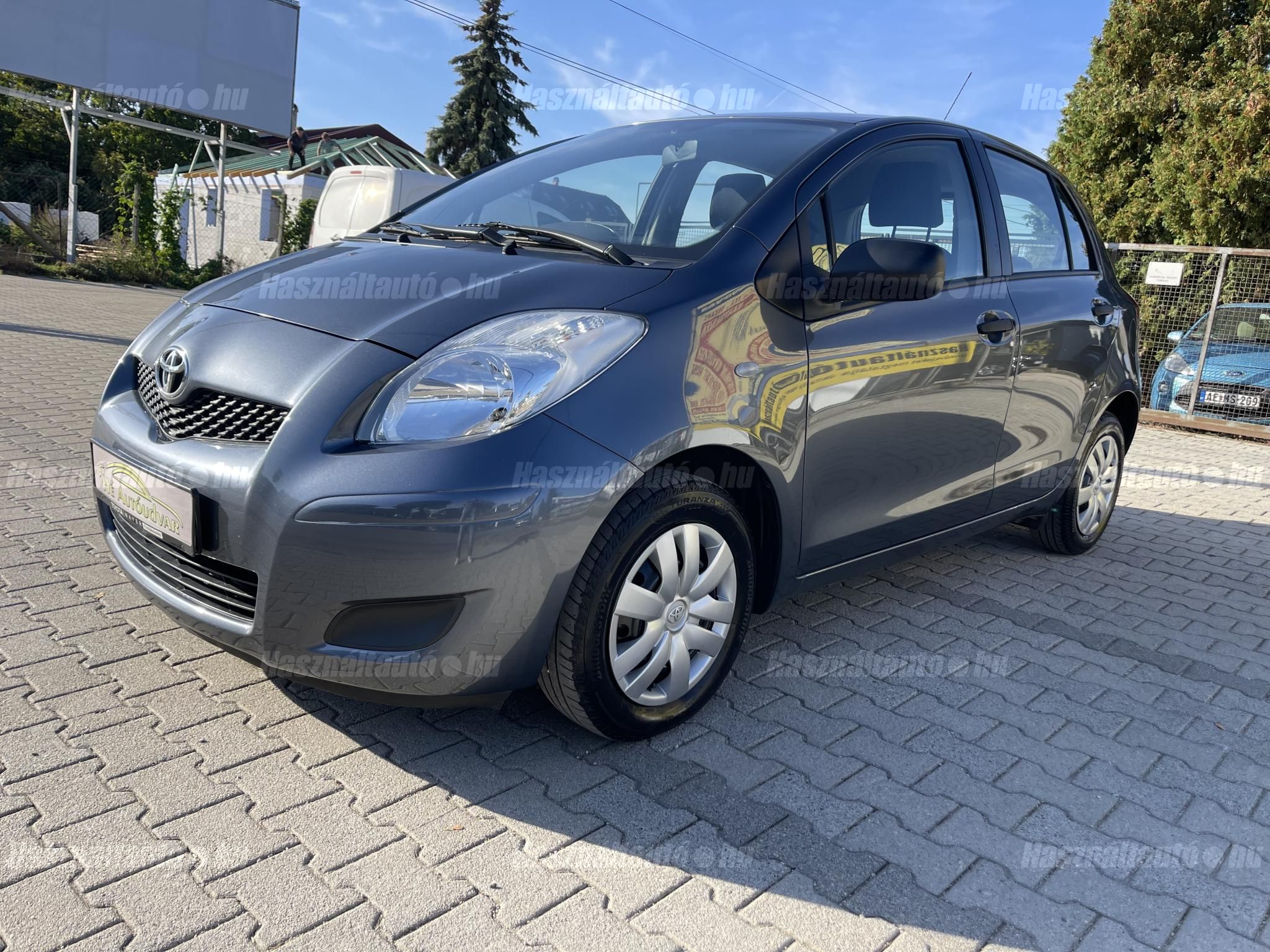 TOYOTA YARIS 2009 - 1