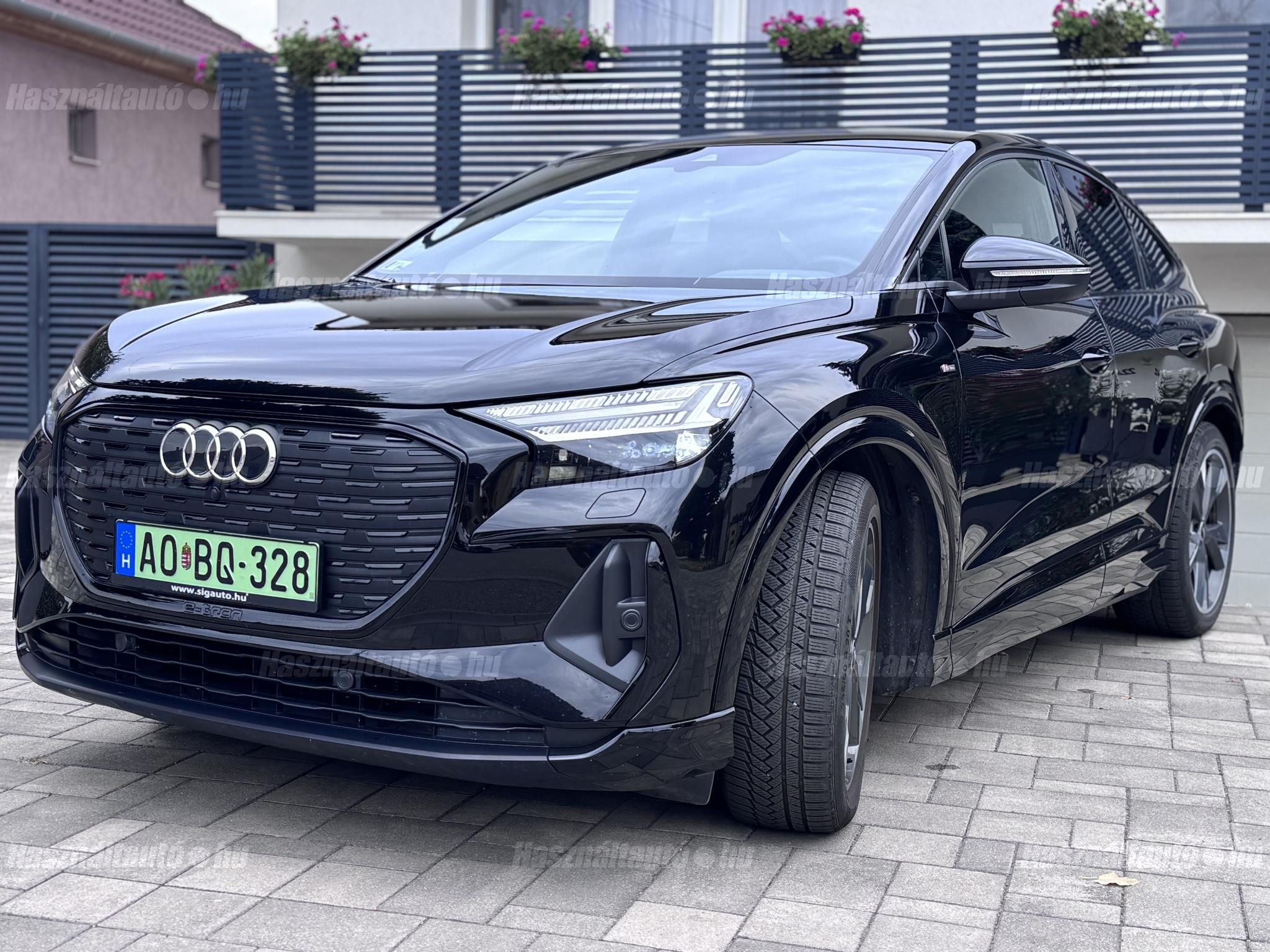AUDI Q4 2022/9 - 1