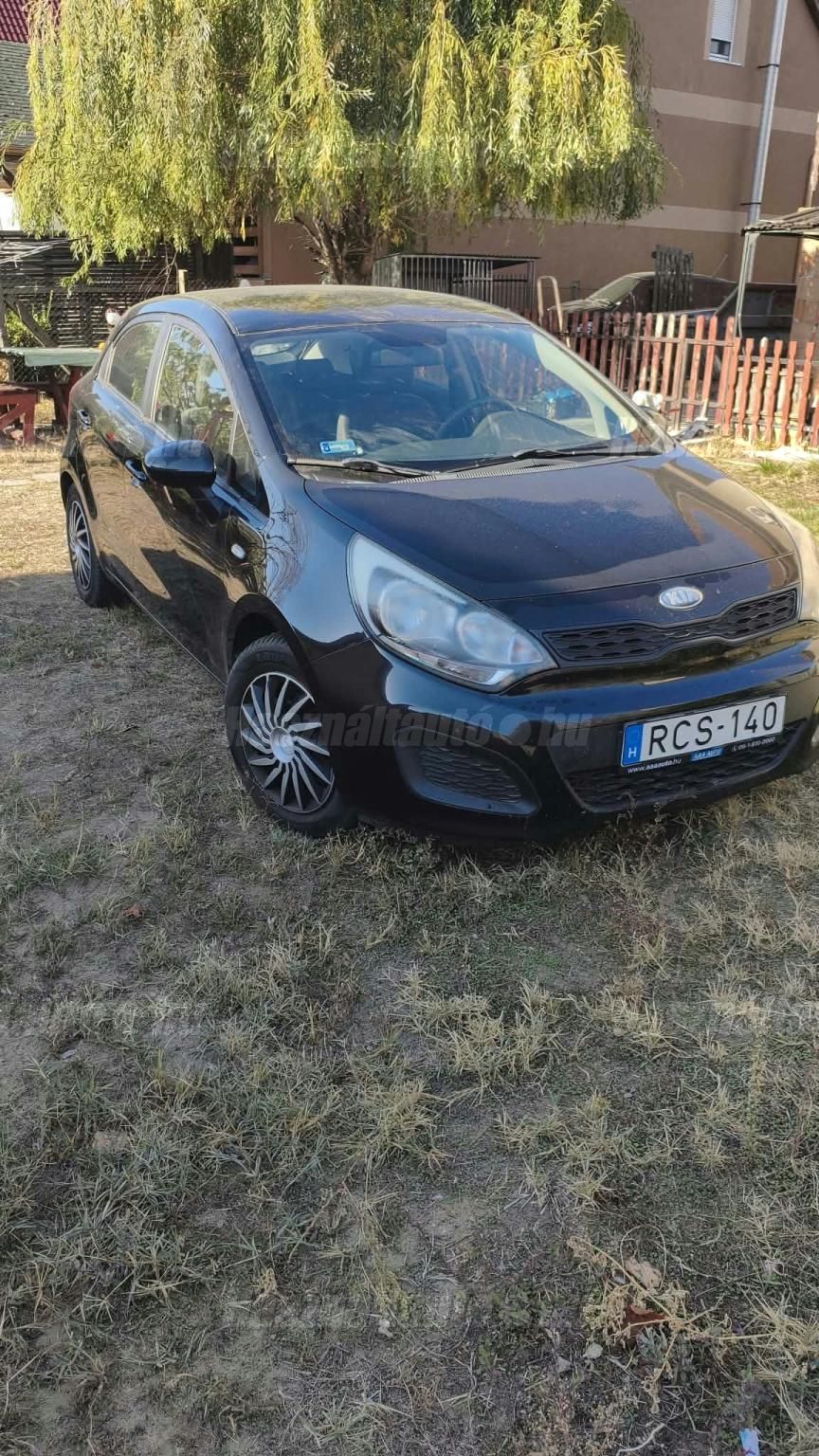 KIA RIO 2013/9 - 1