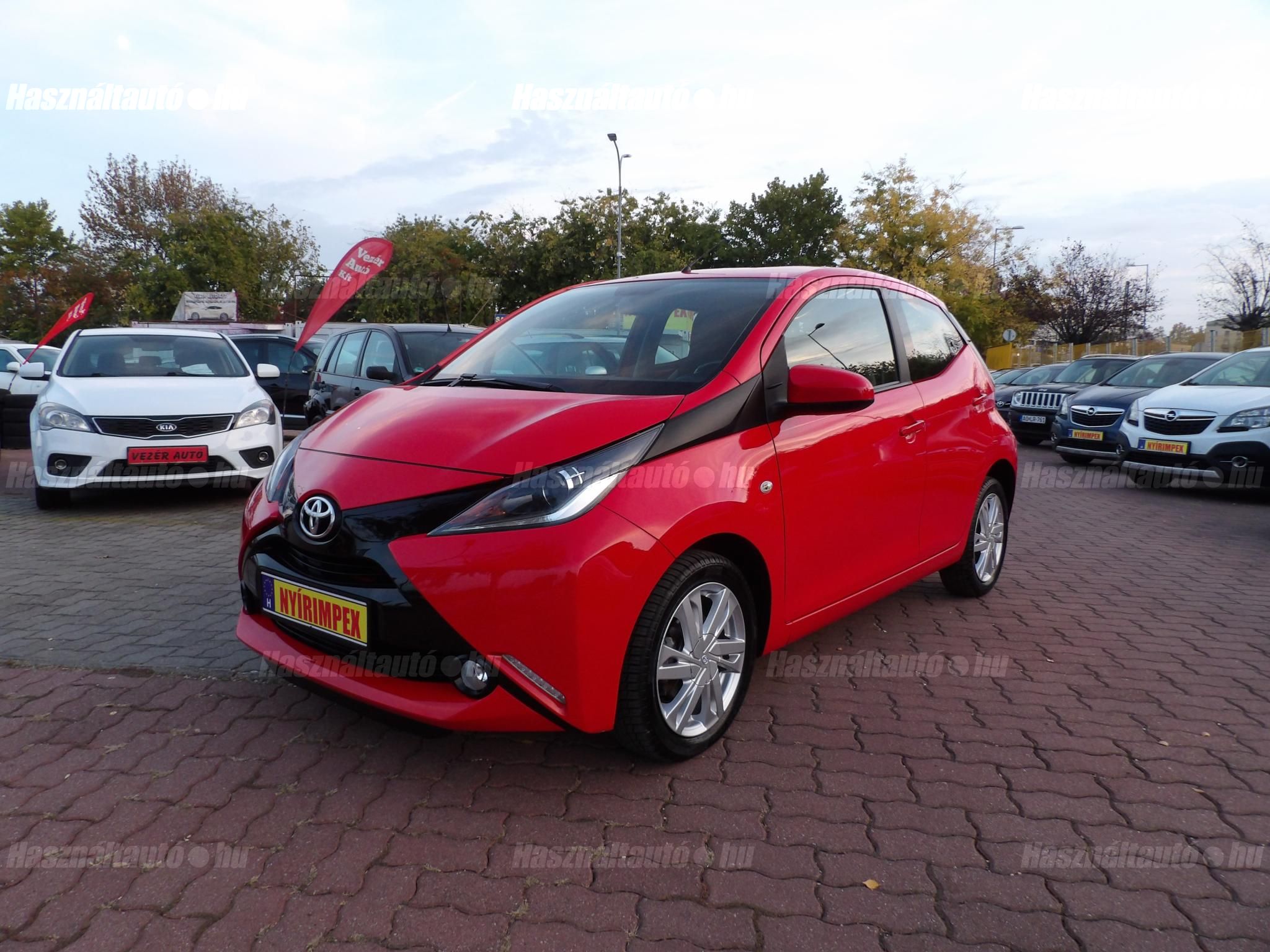 TOYOTA AYGO 2015/11 - 1