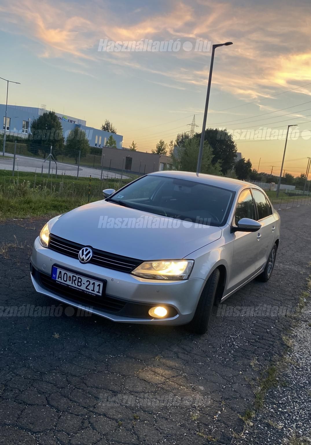 VOLKSWAGEN JETTA 2011 - 1