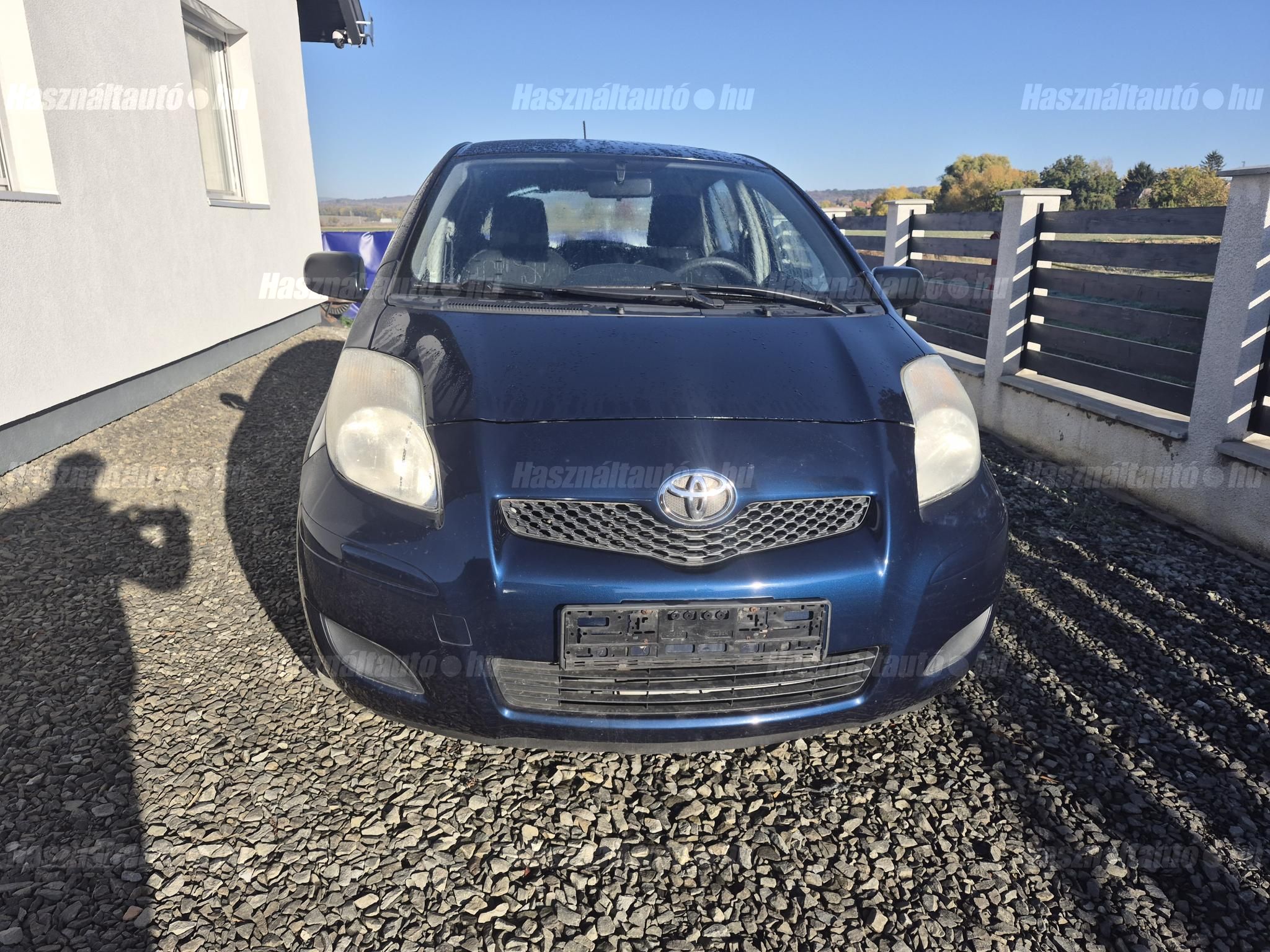 TOYOTA YARIS 2010/1 - 1