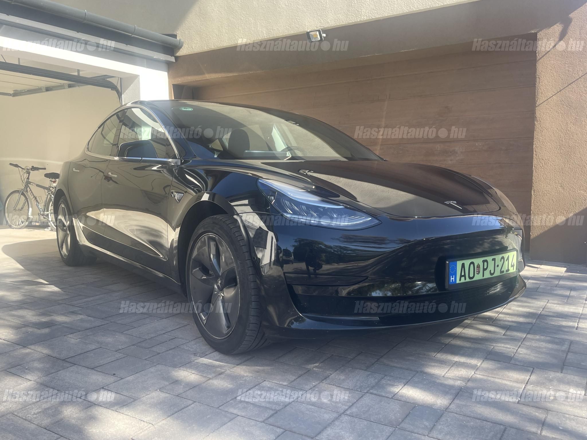 TESLA MODEL 3 2020/12 - 1